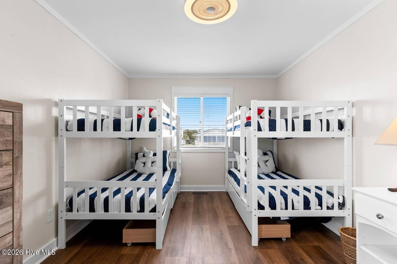 100556593 | Photo 35