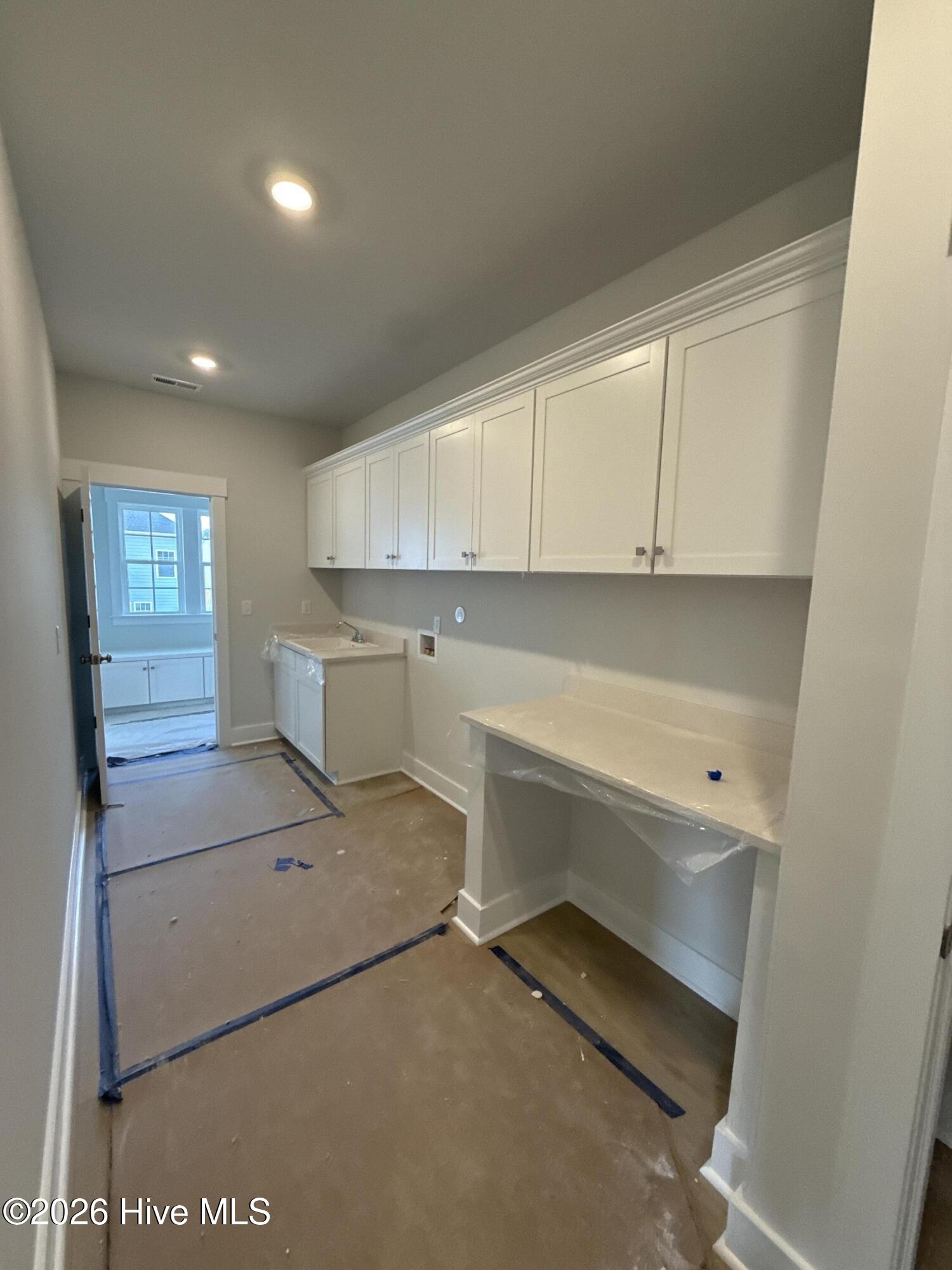 100550675 | Photo 17