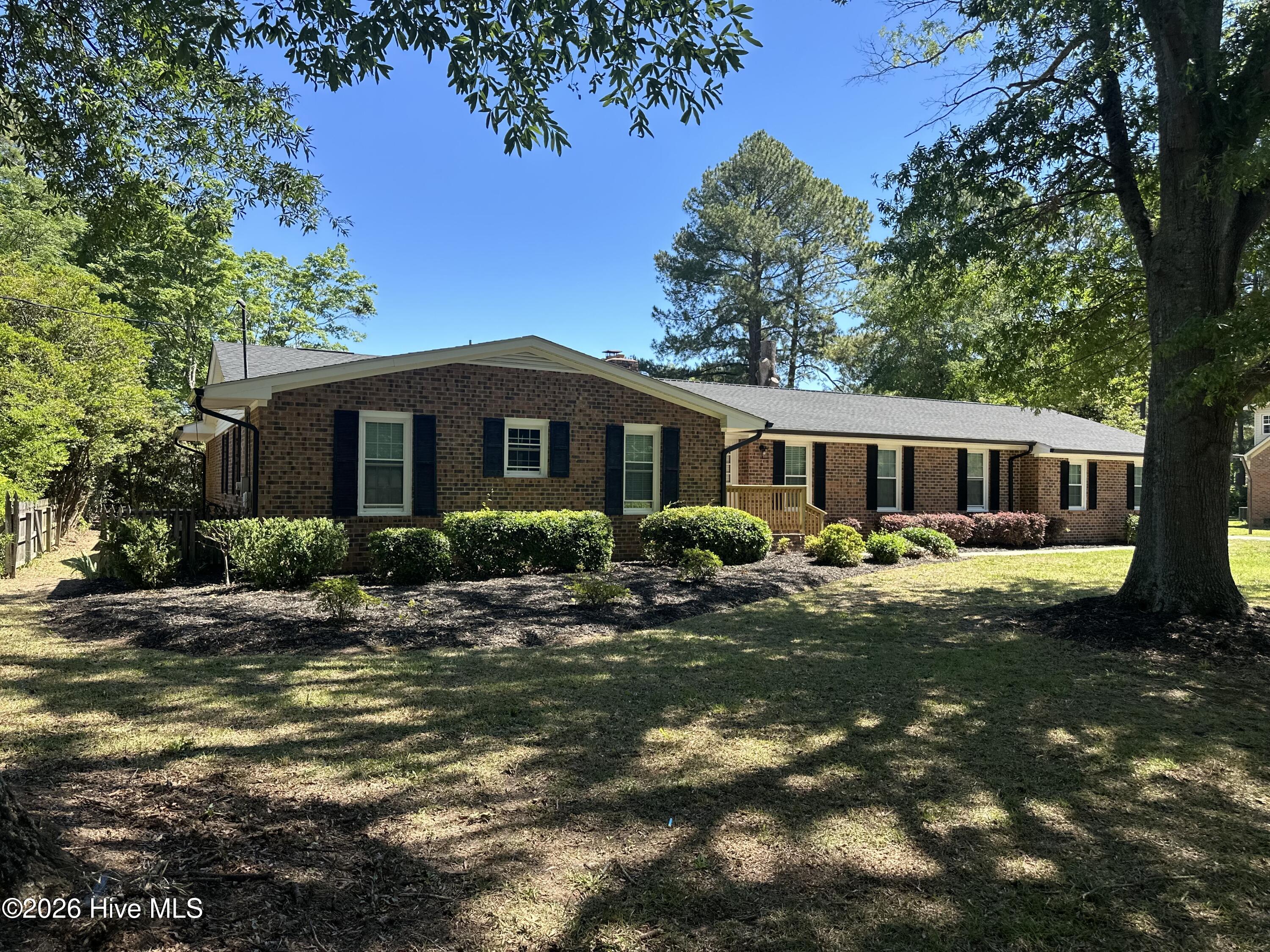1304 Dogwood Lane, Laurinburg, NC 28352 Listing Photo  1