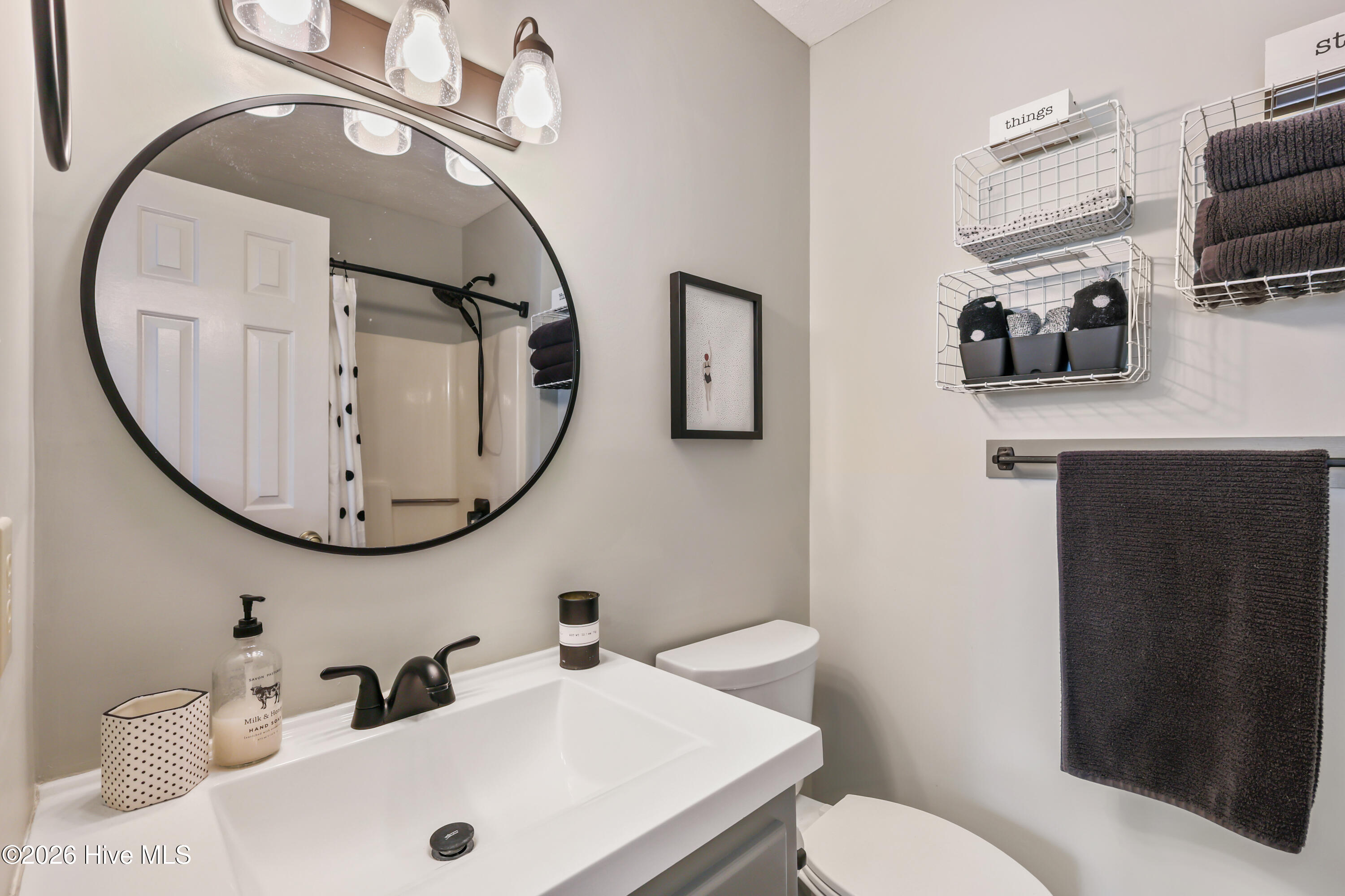 100563182 | Photo 17