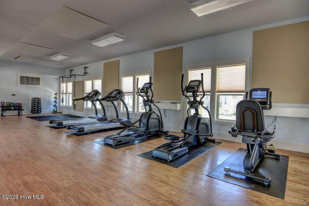 100560096 | Photo 53