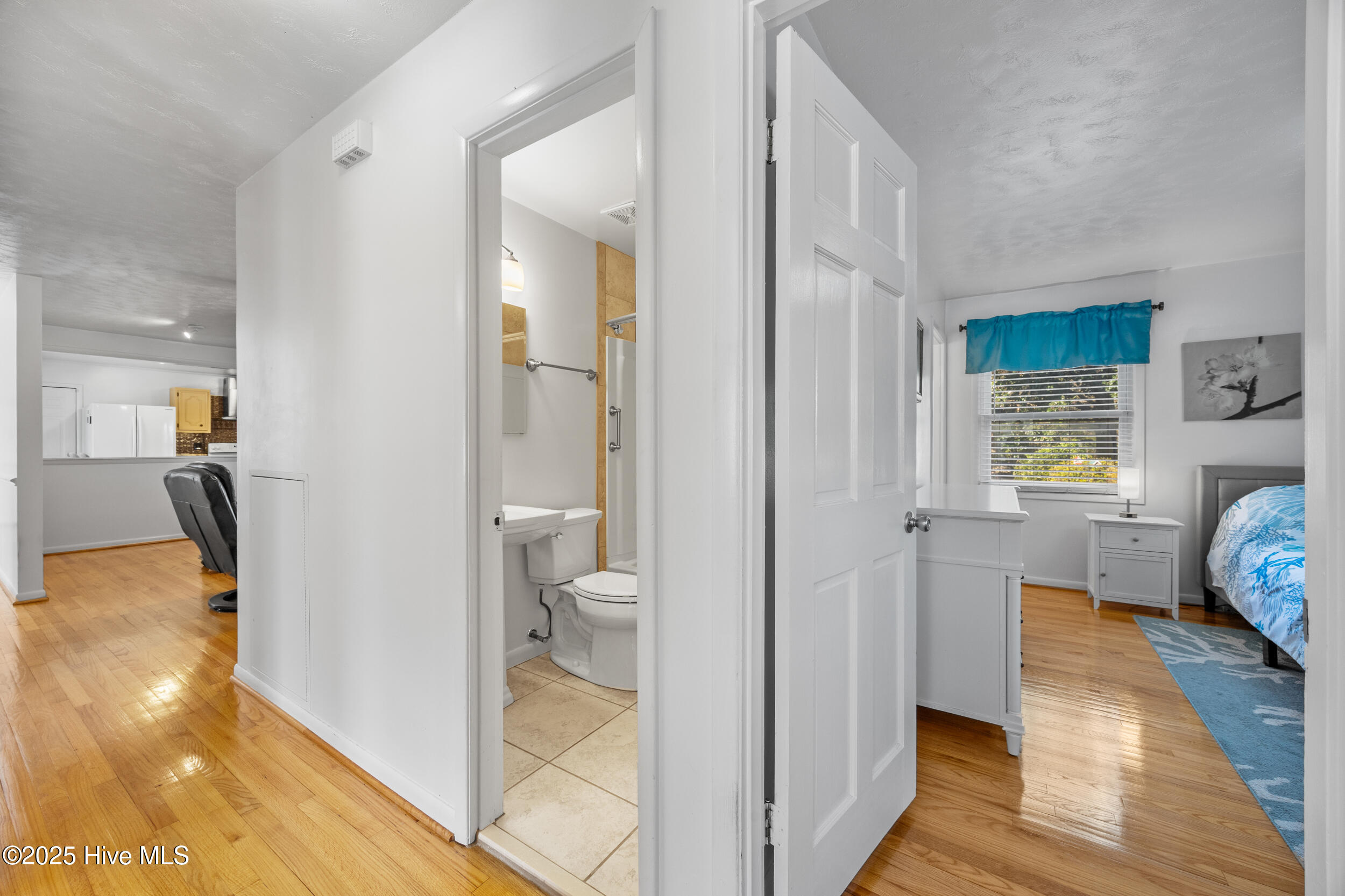 100546474 | Photo 26