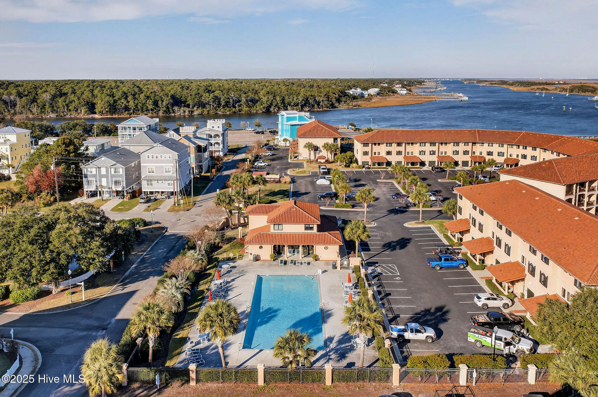 100545010 | Photo 10