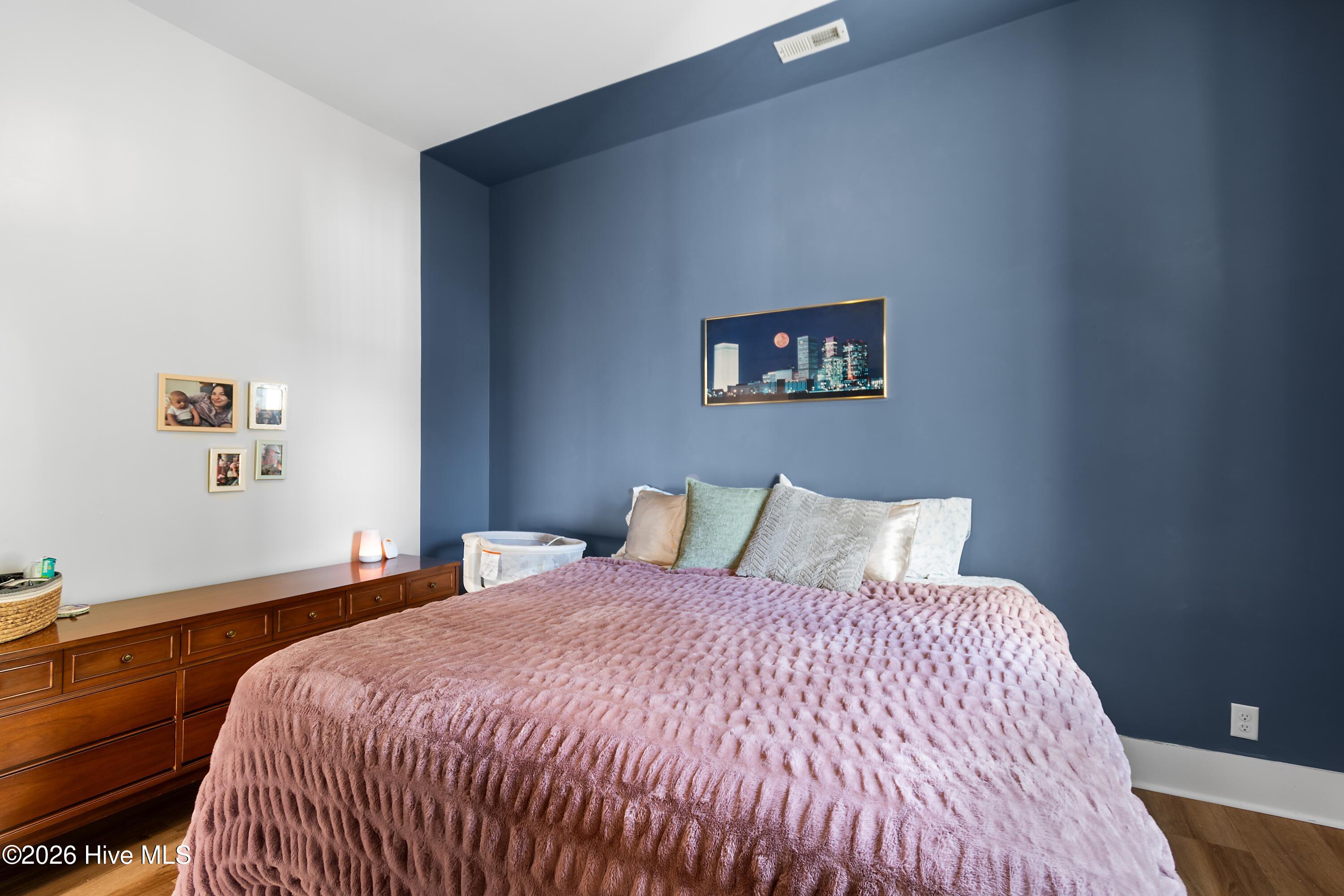 100568086 | Photo 22