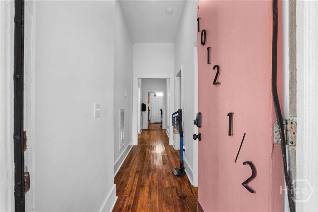 Photo 4 of House for sale at 1012 E Park Ave, Savannah, GA 31401 | MLS# SA365924 | Listing updated on 2026-10-05