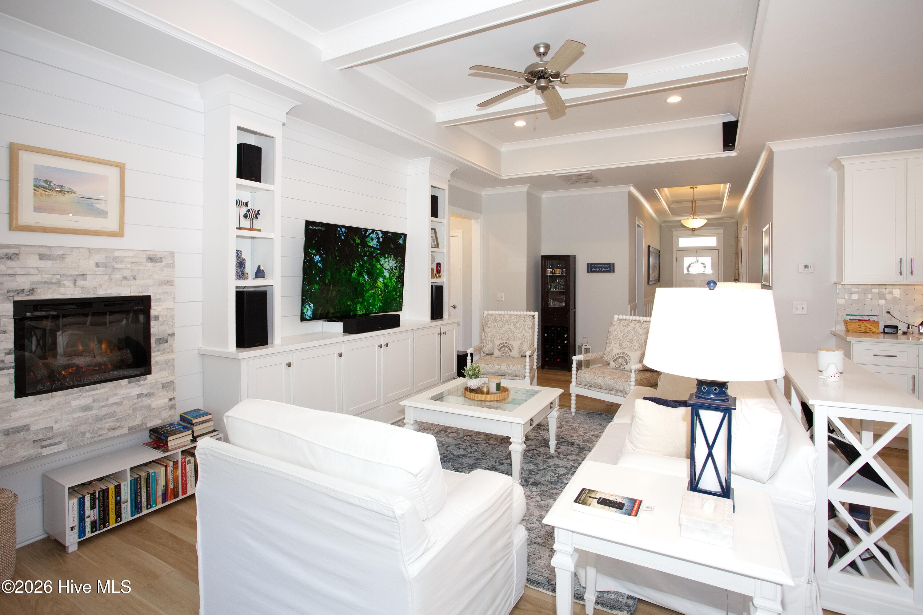 100567351 | Photo 10