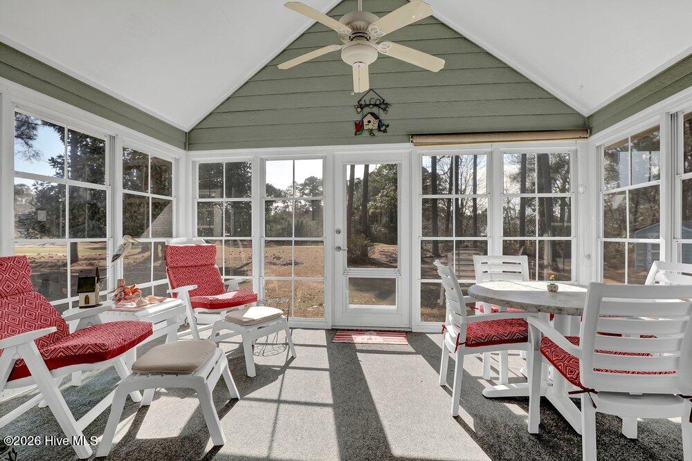 100559070 | Photo 24