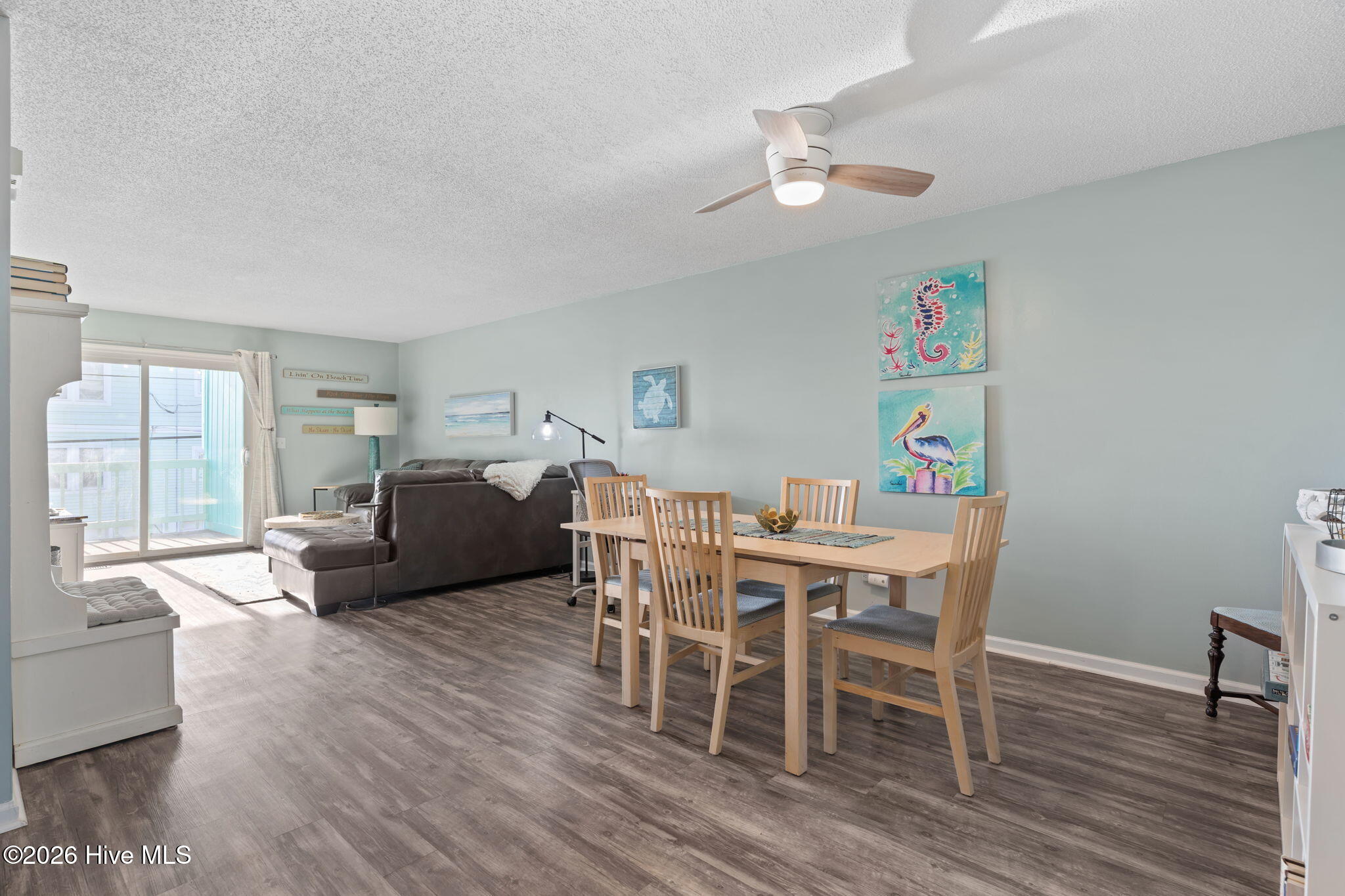 100560937 | Photo 12