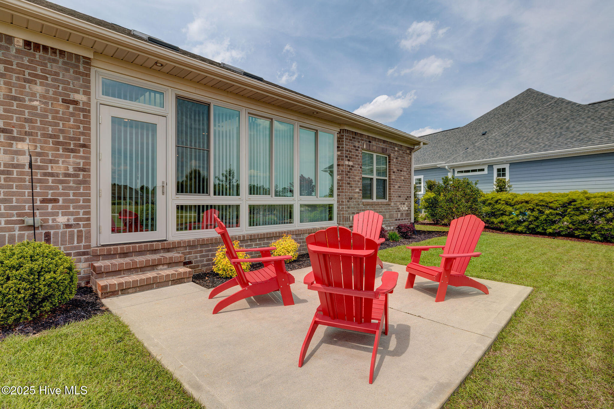 100549436 | Photo 48