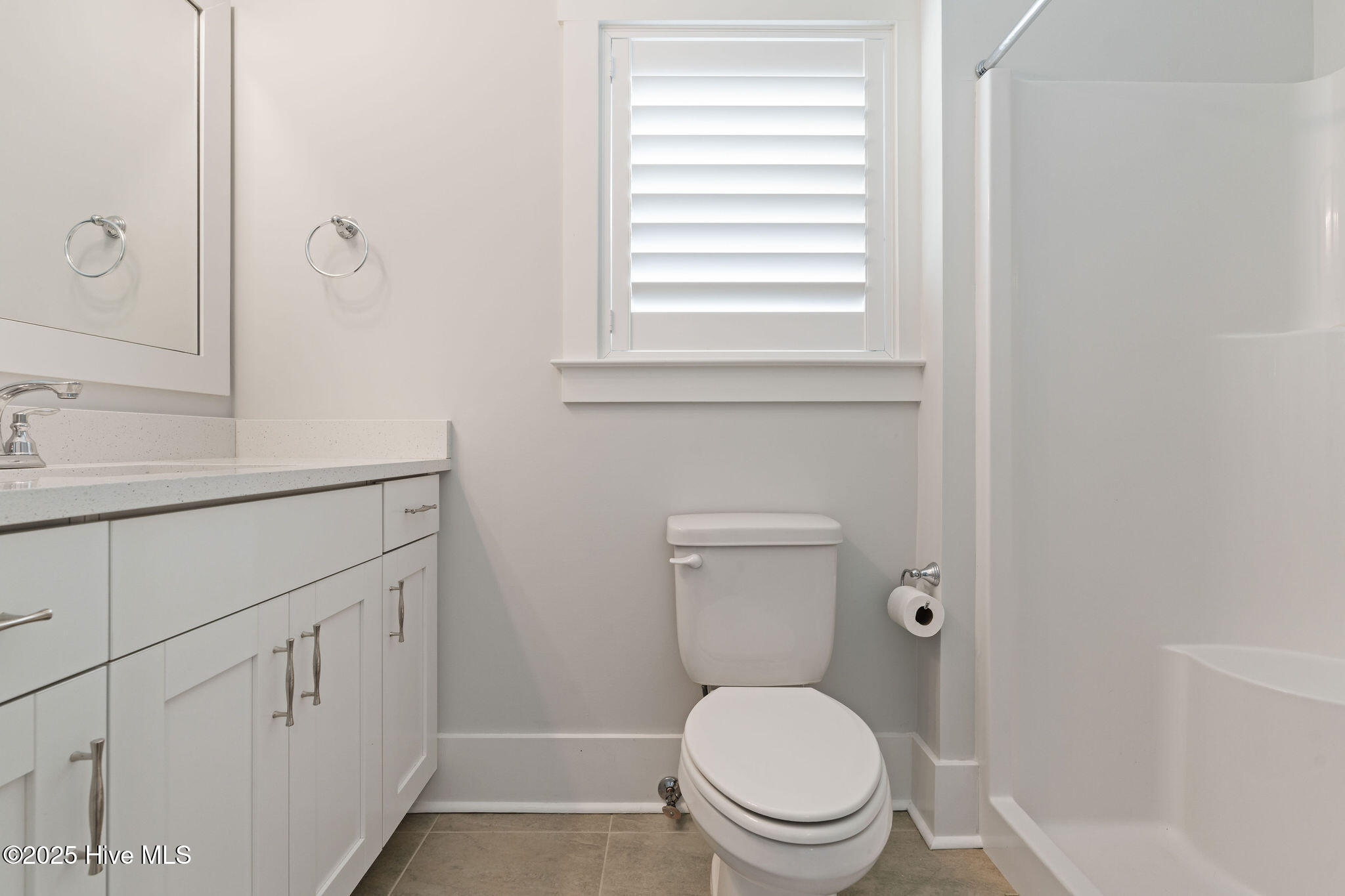 100523892 | Photo 51