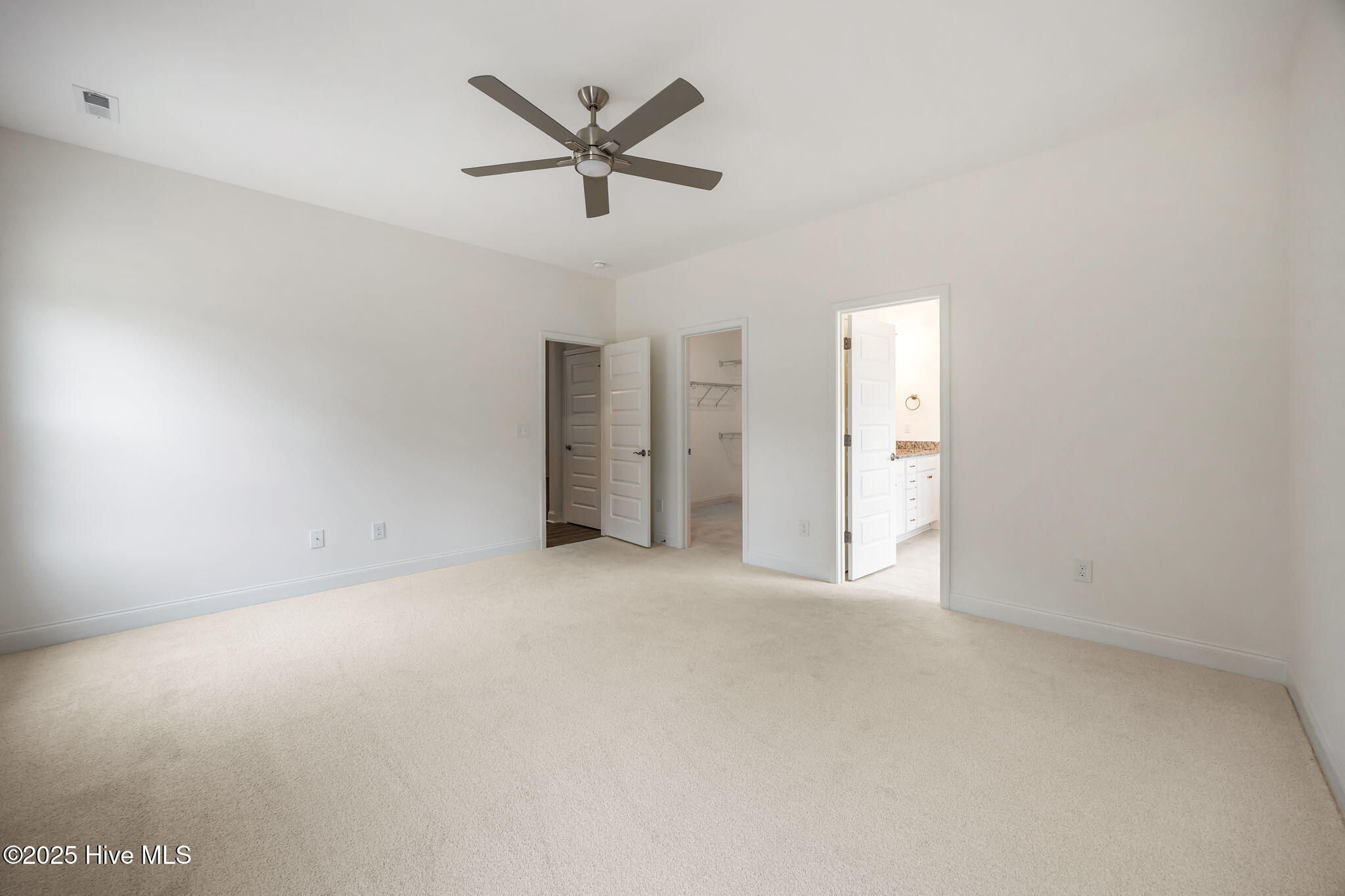 100528591 | Photo 11