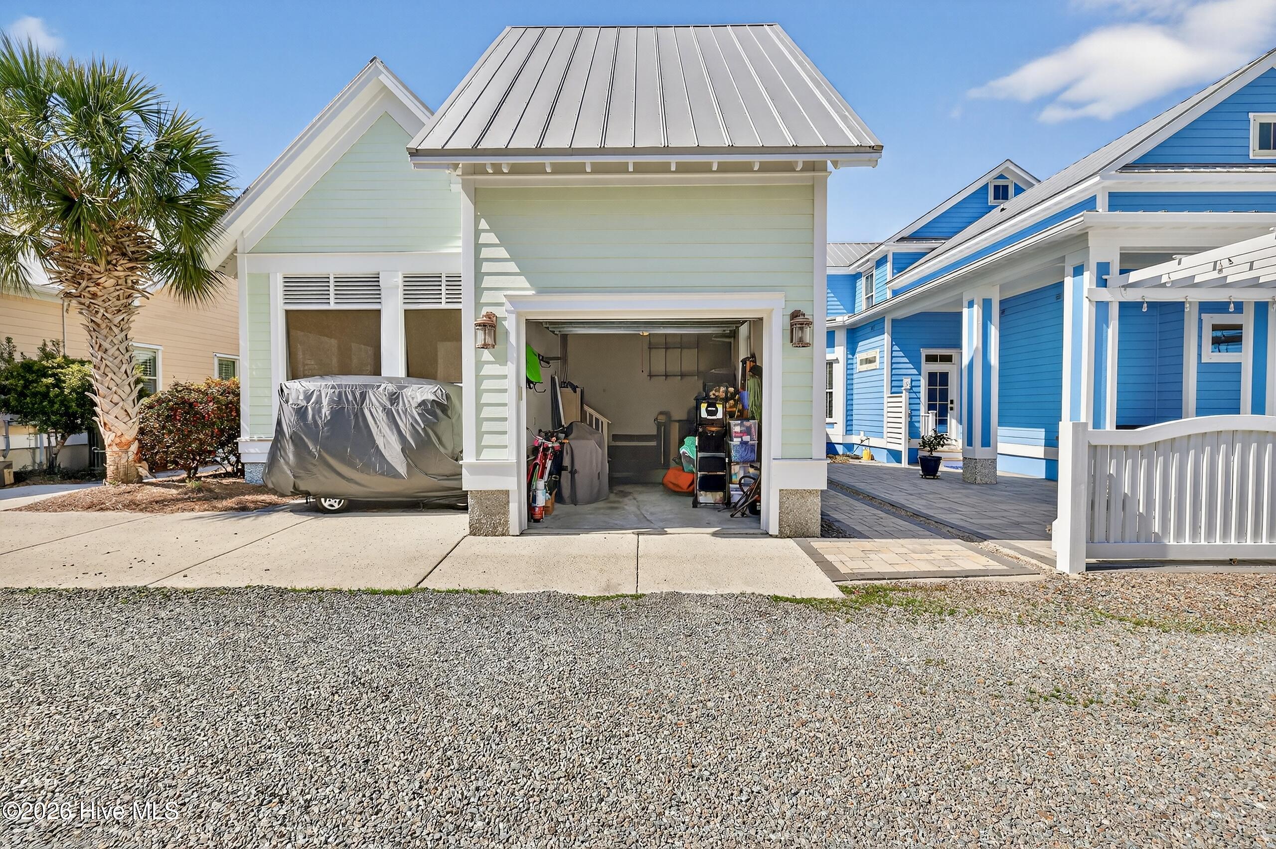 100559035 | Photo 43