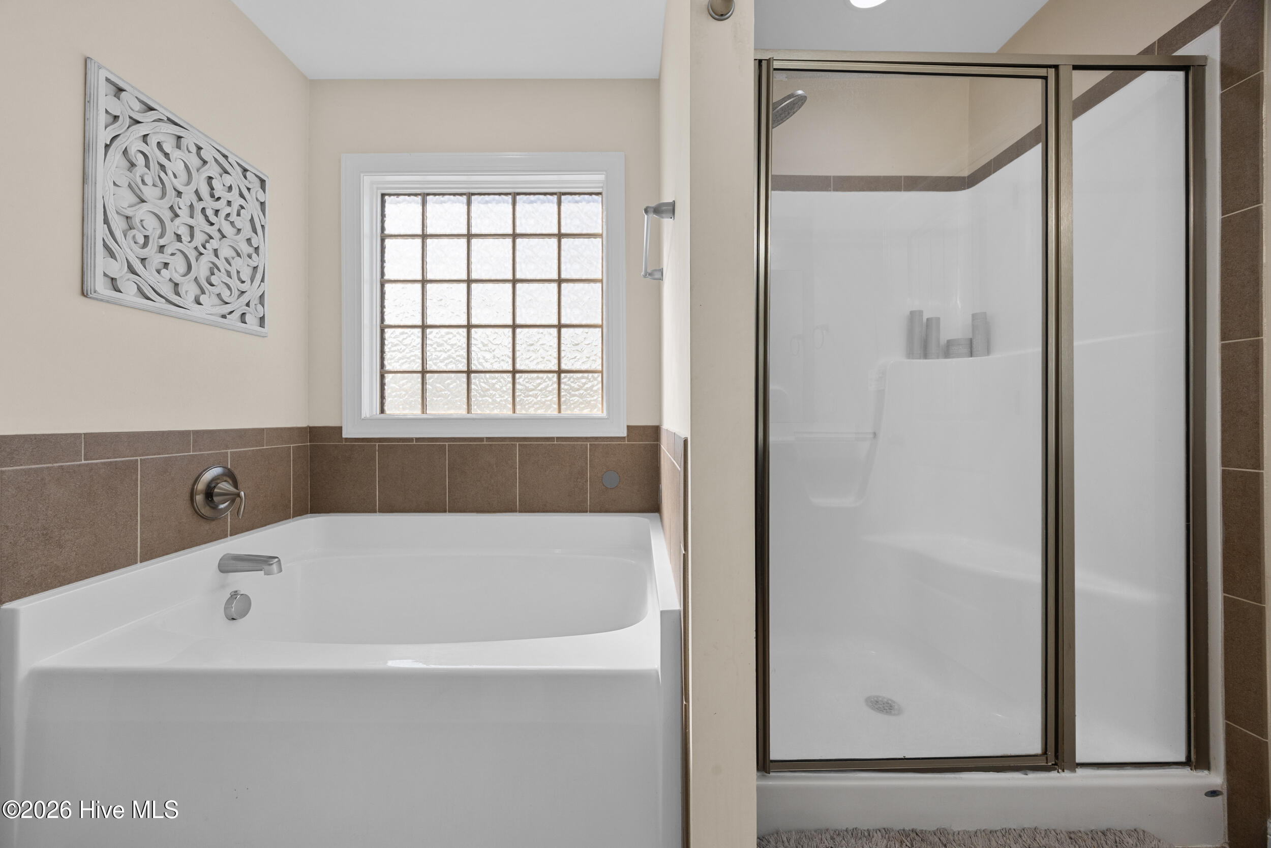 100564853 | Photo 42