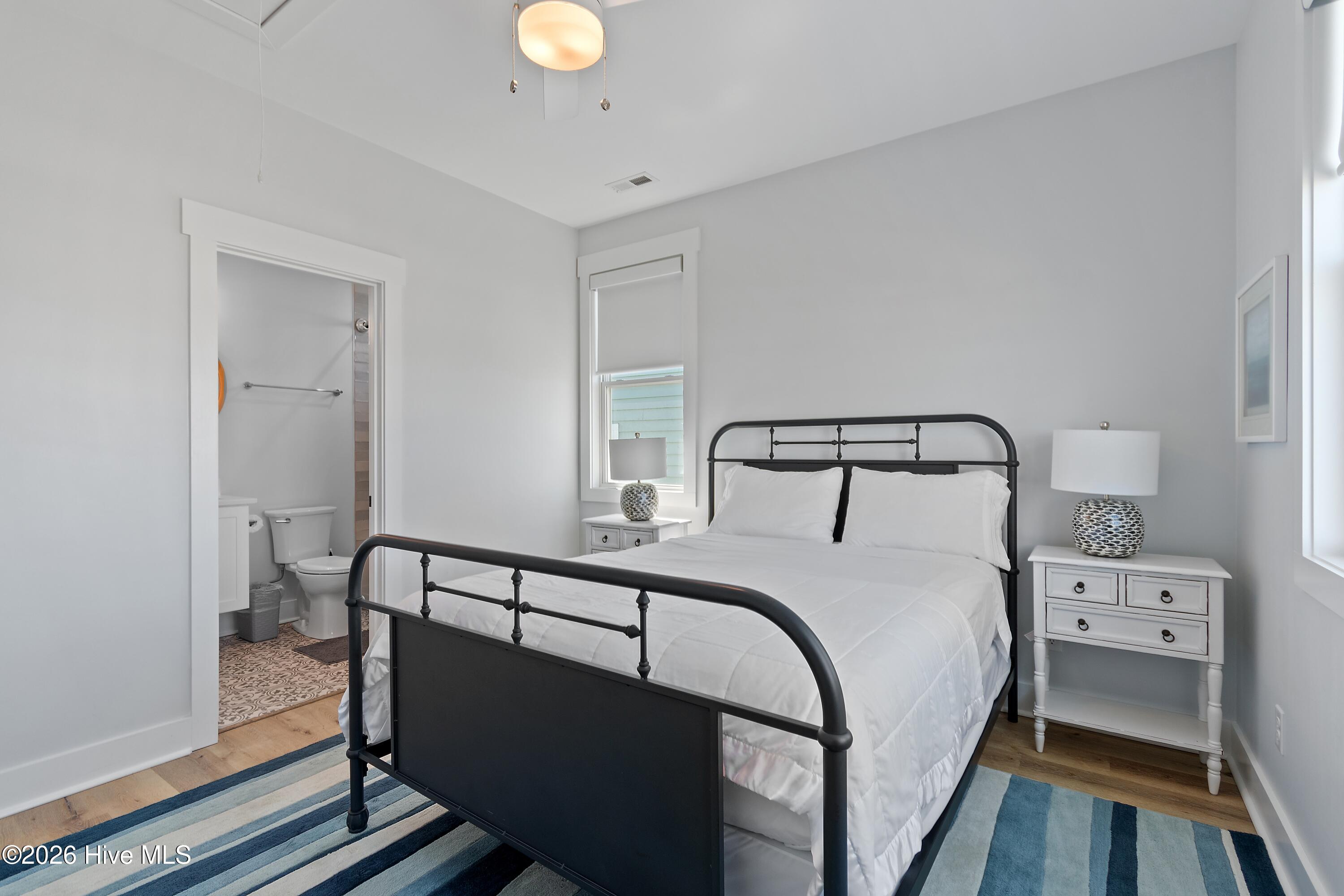 100564147 | Photo 37