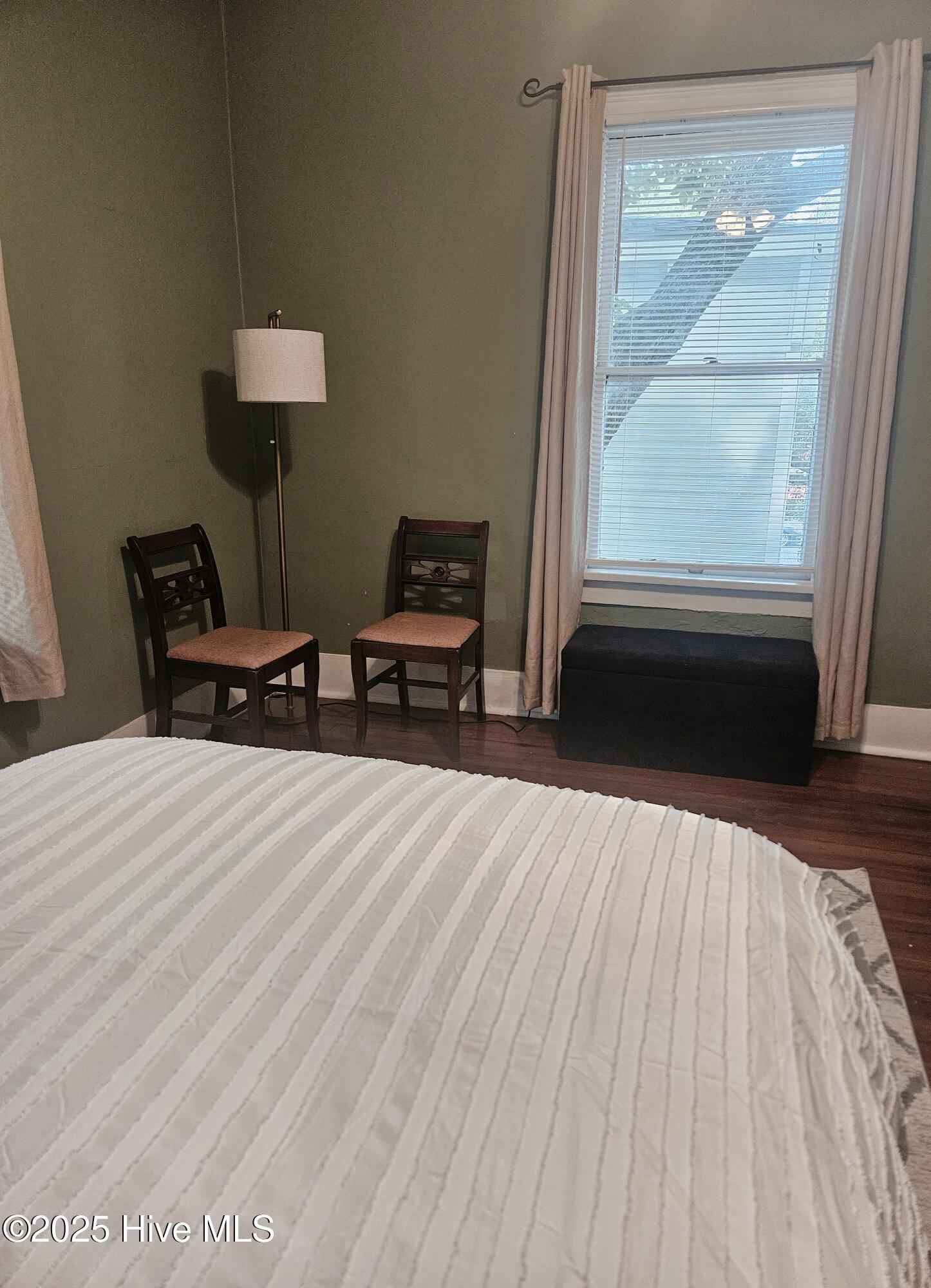 100529607 | Photo 22