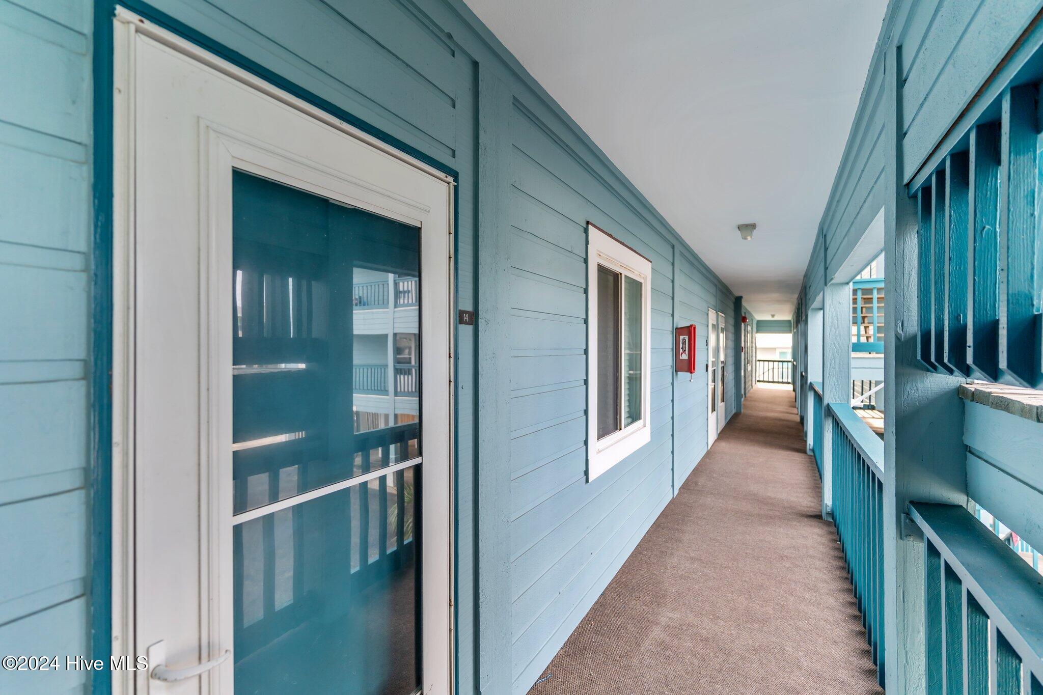 100475919 | Photo 23