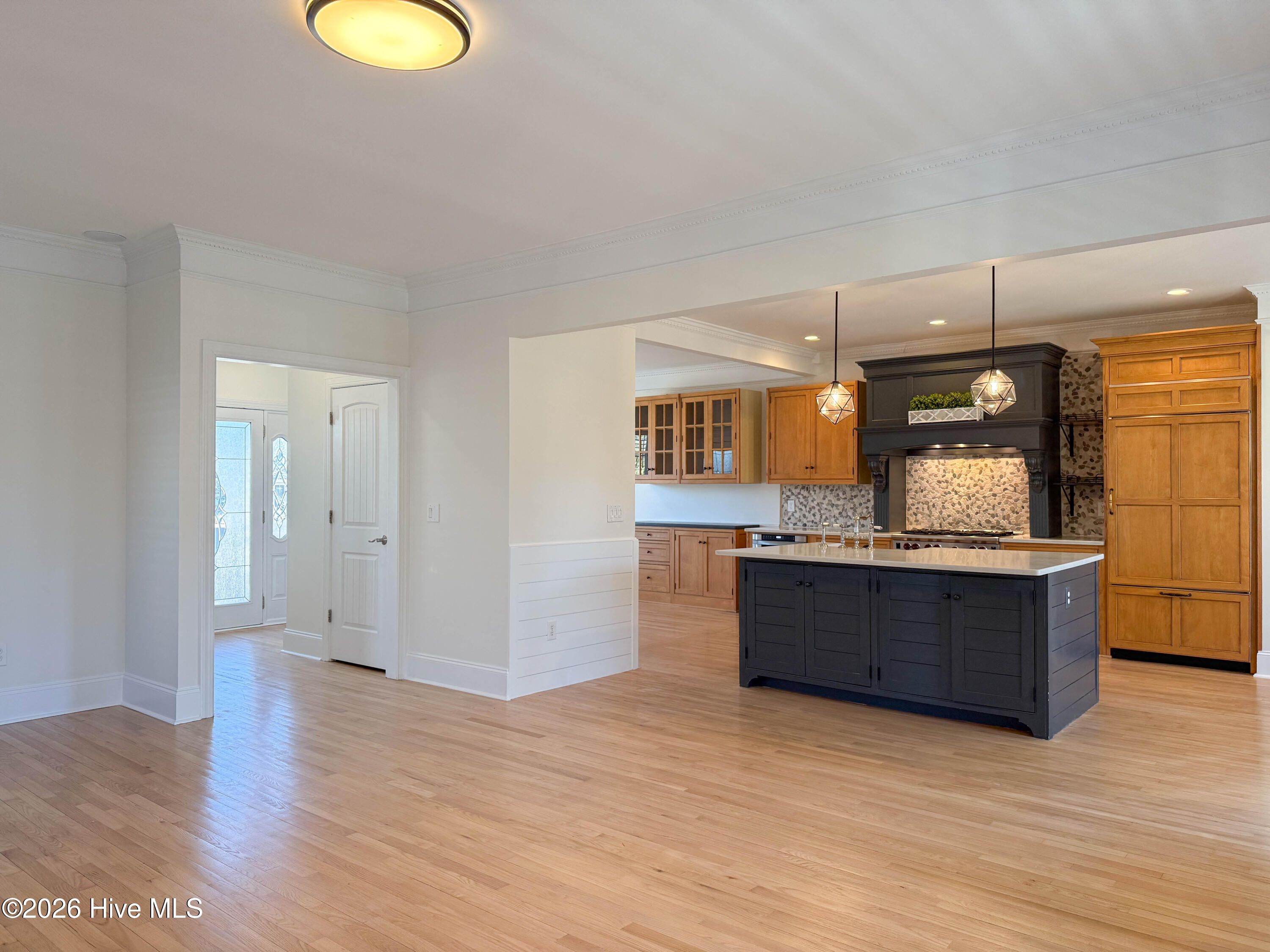 100550265 | Photo 24