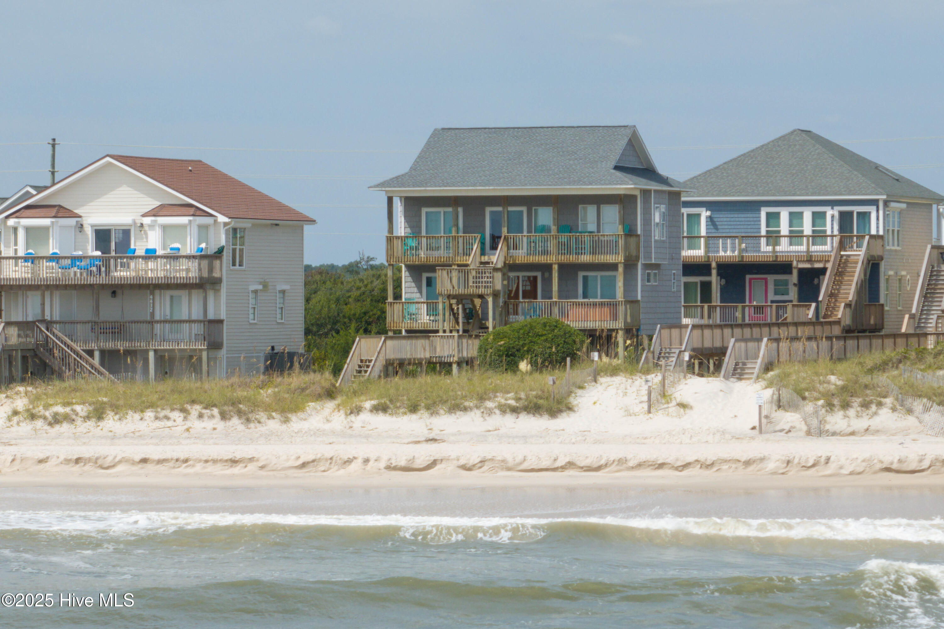 100529983 | Photo 53