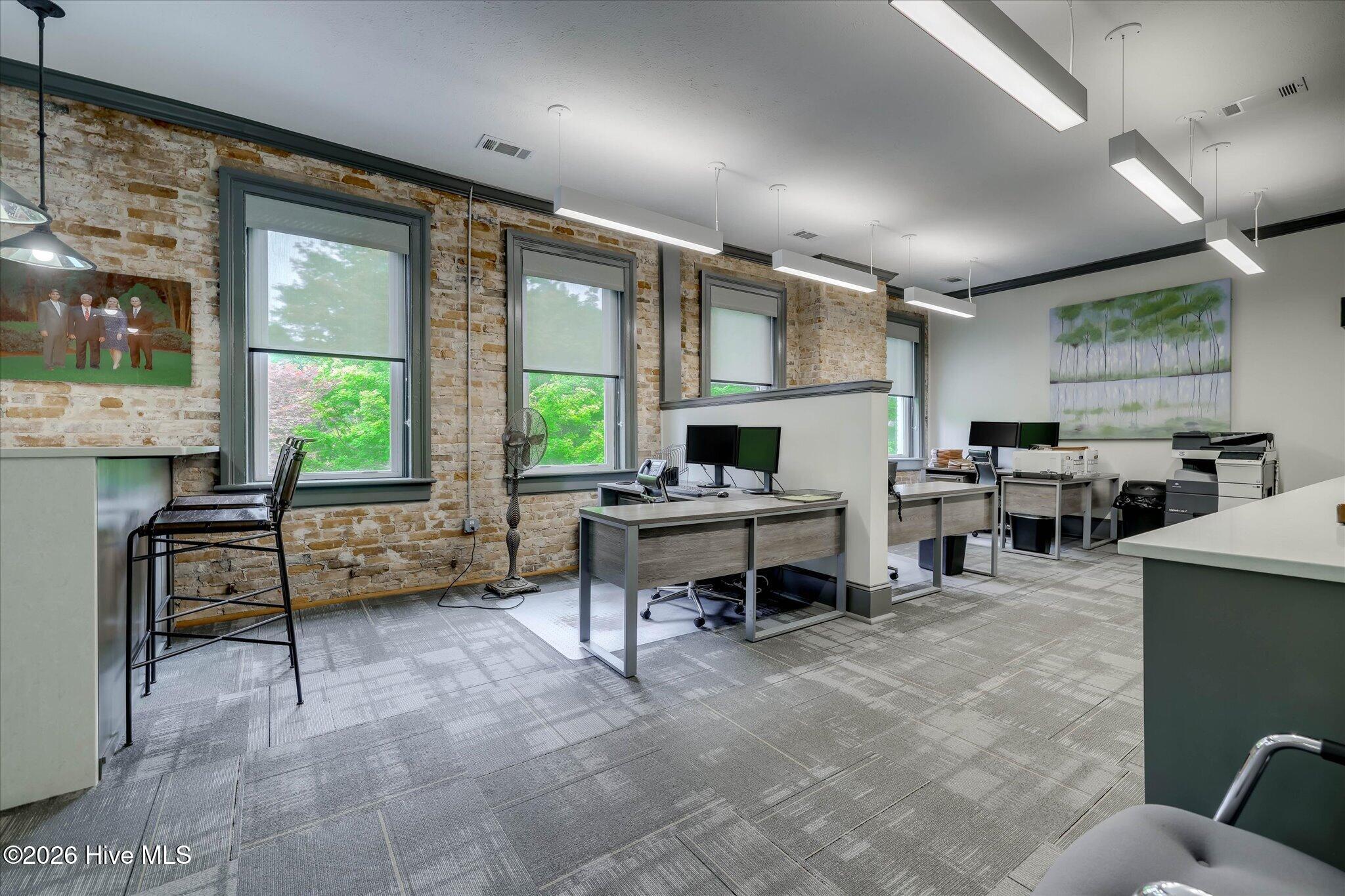 302 Park kitchen & work room