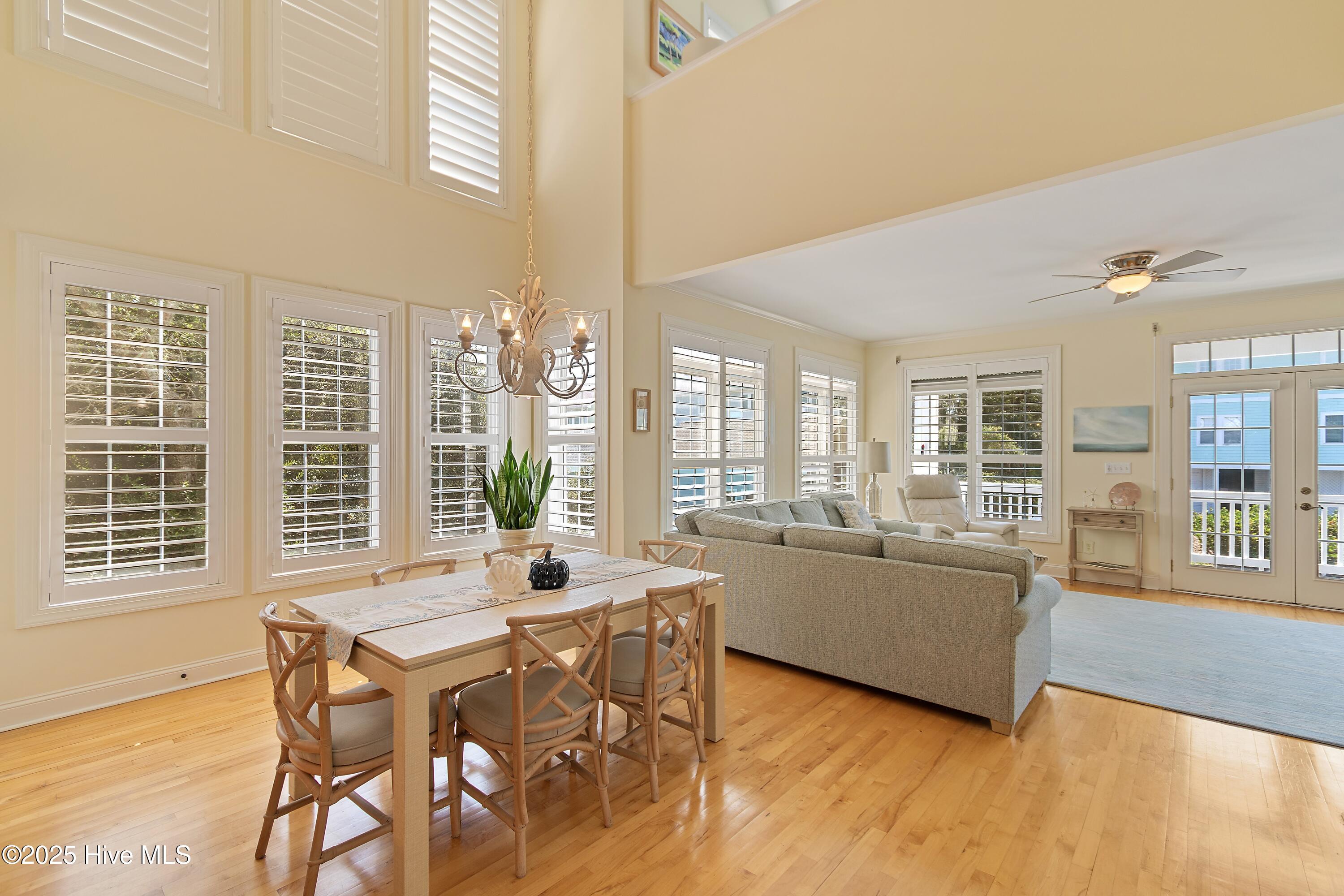 100533940 | Photo 17