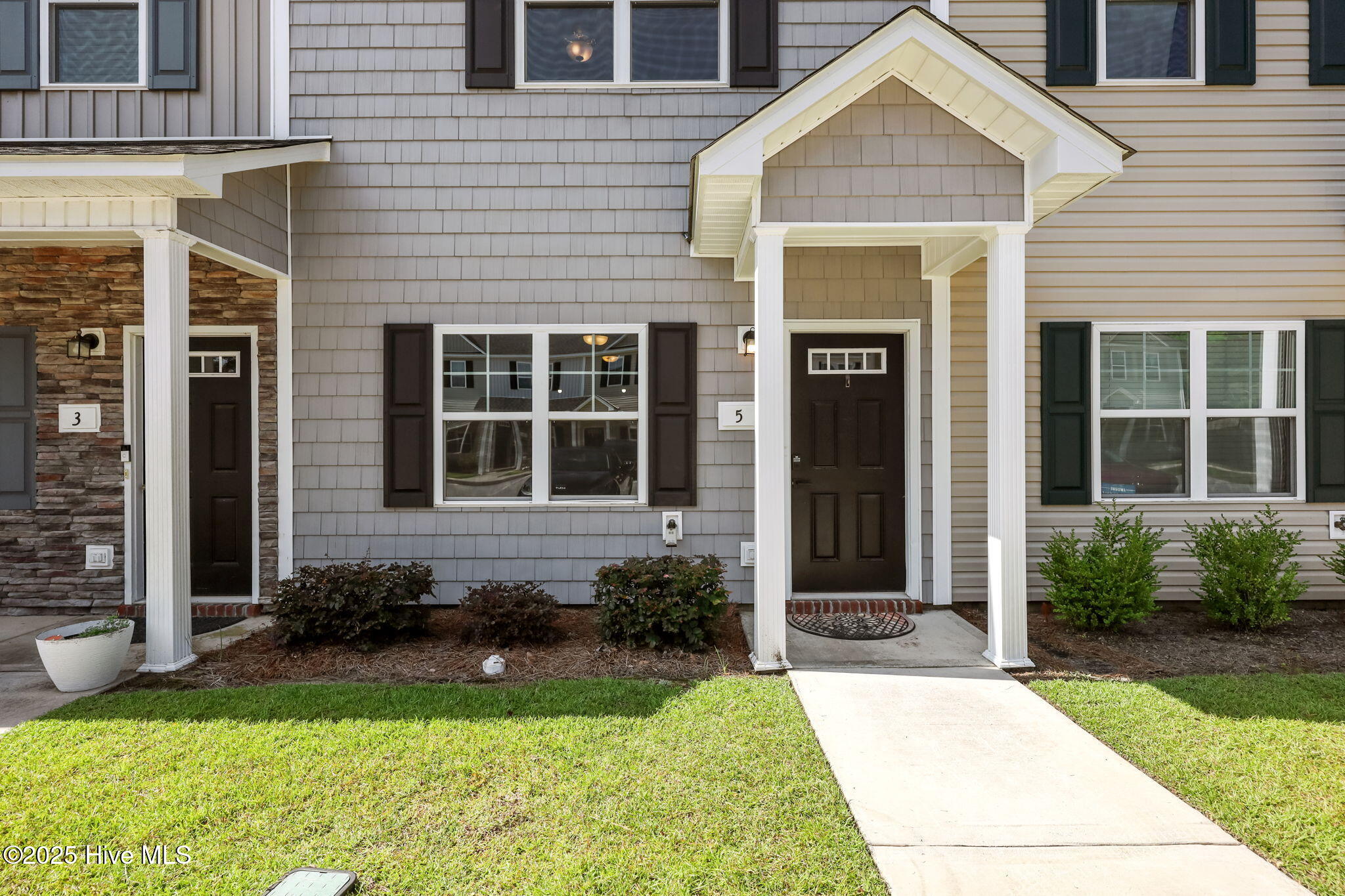 100521503 | Photo 29