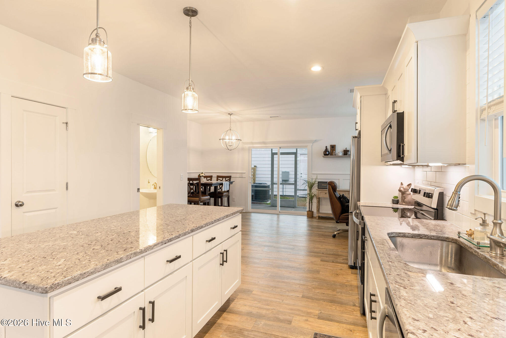 100553298 | Photo 10