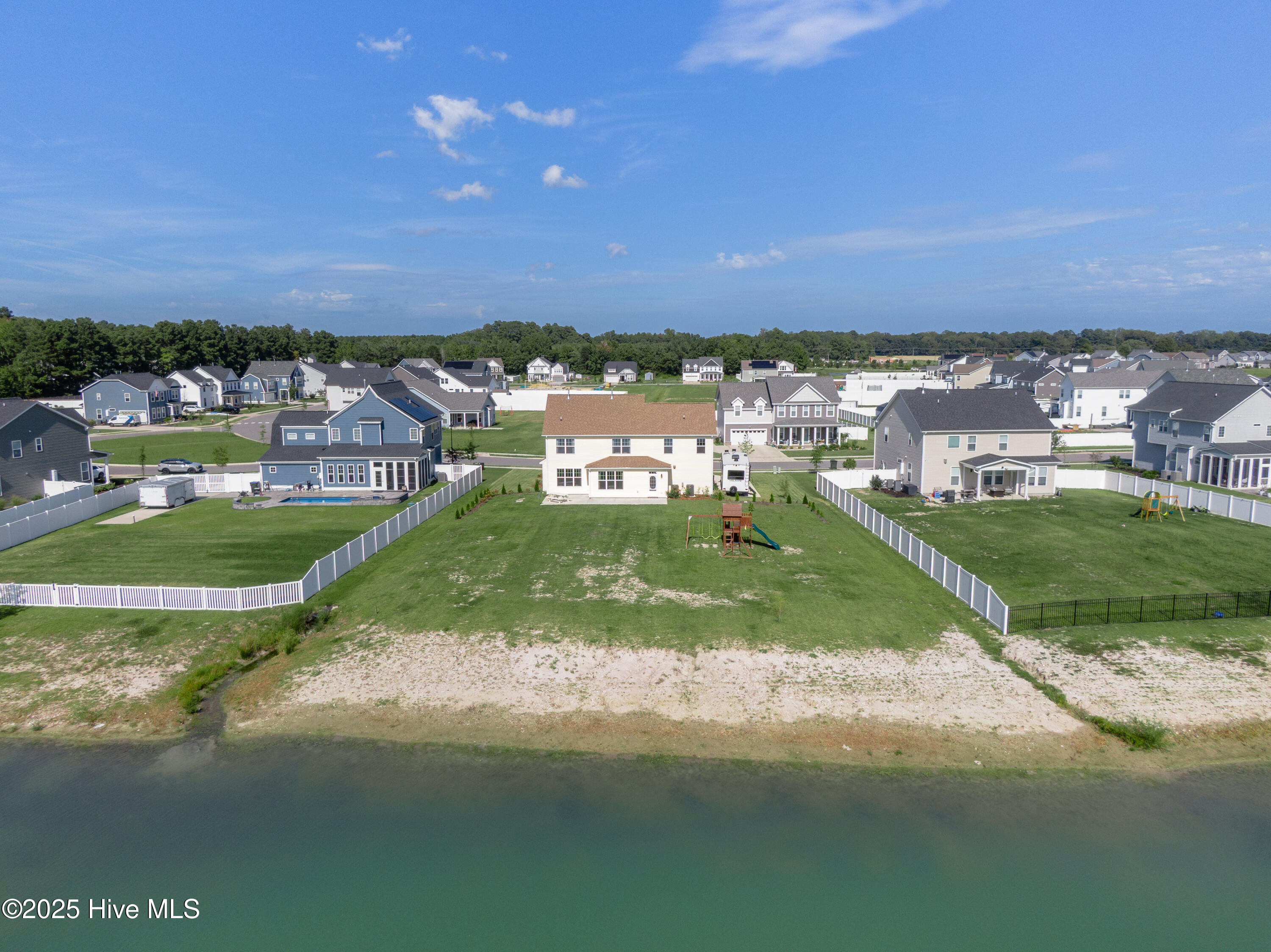 300 Farmstead Loop, Moyock, NC, 27958