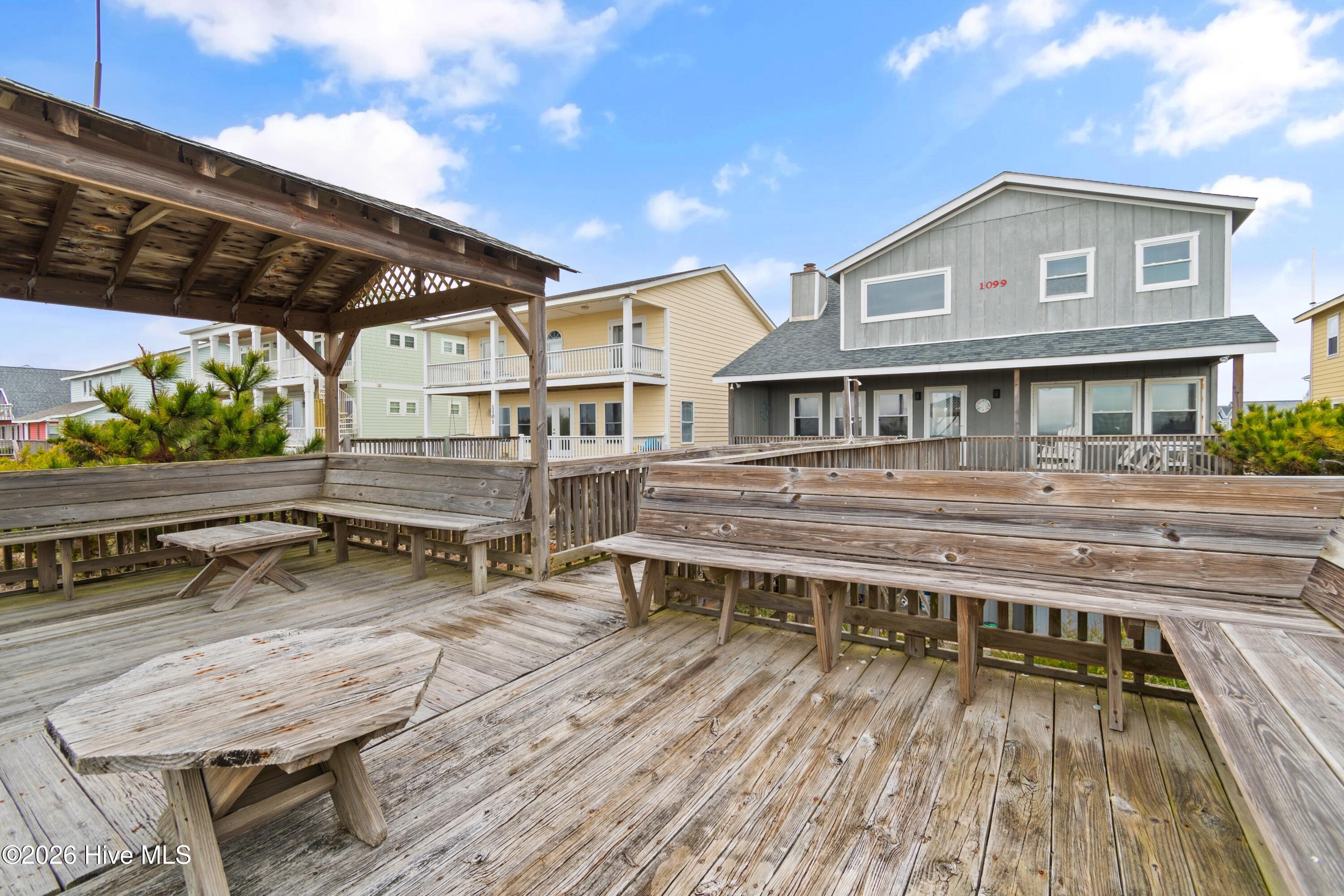 1099 Ocean Boulevard W, Holden Beach, NC, 28462