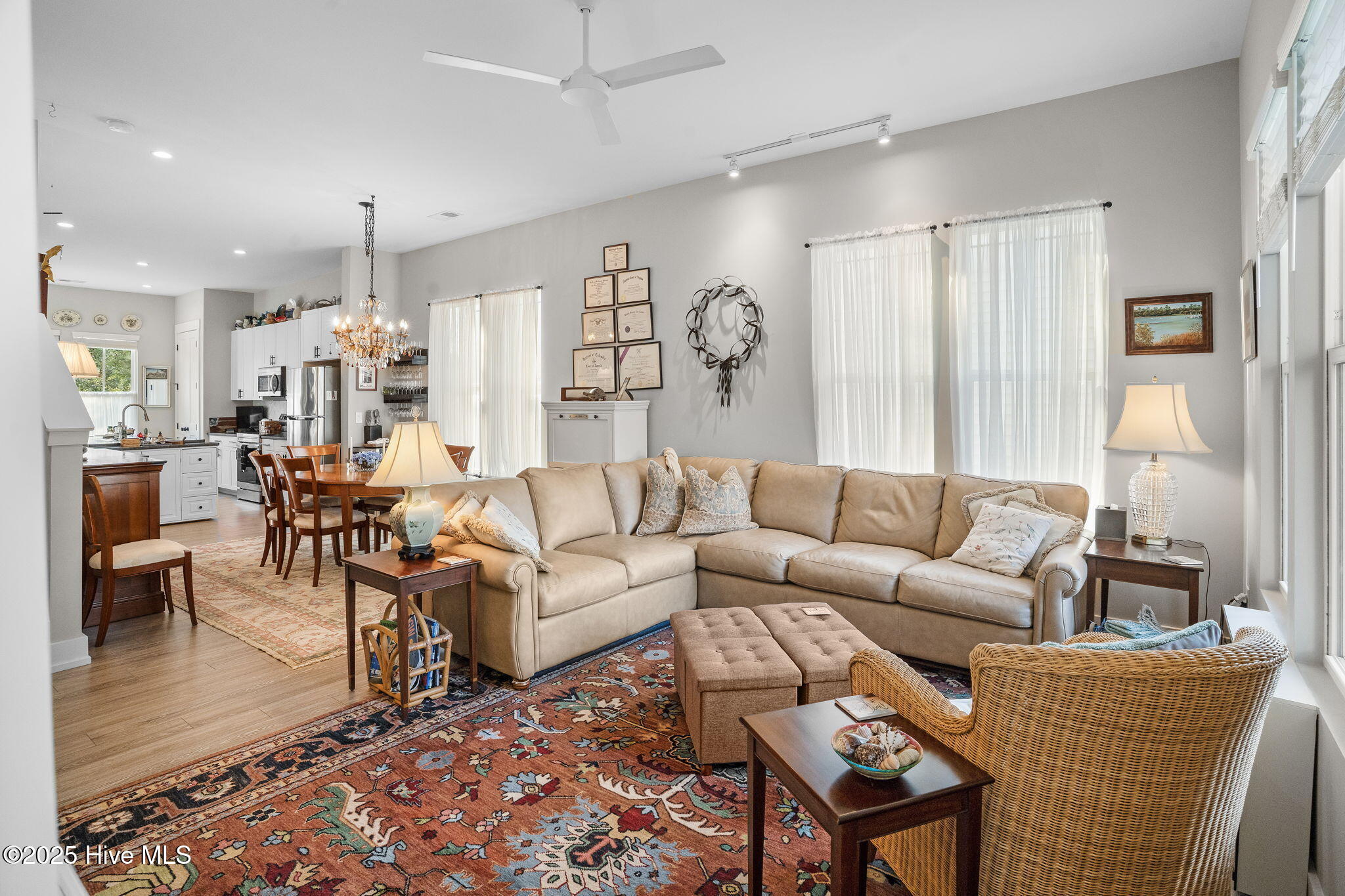 624 N 6th Street, Wilmington, NC 28401 – photo 13: Living