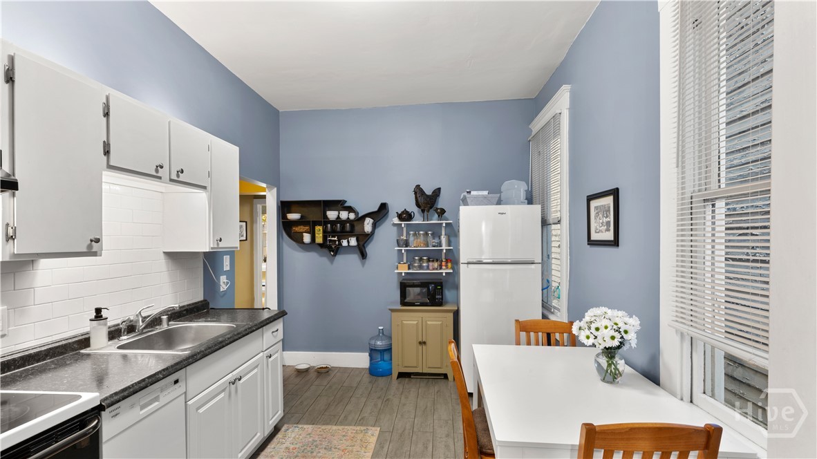 1st Fl kitchen
