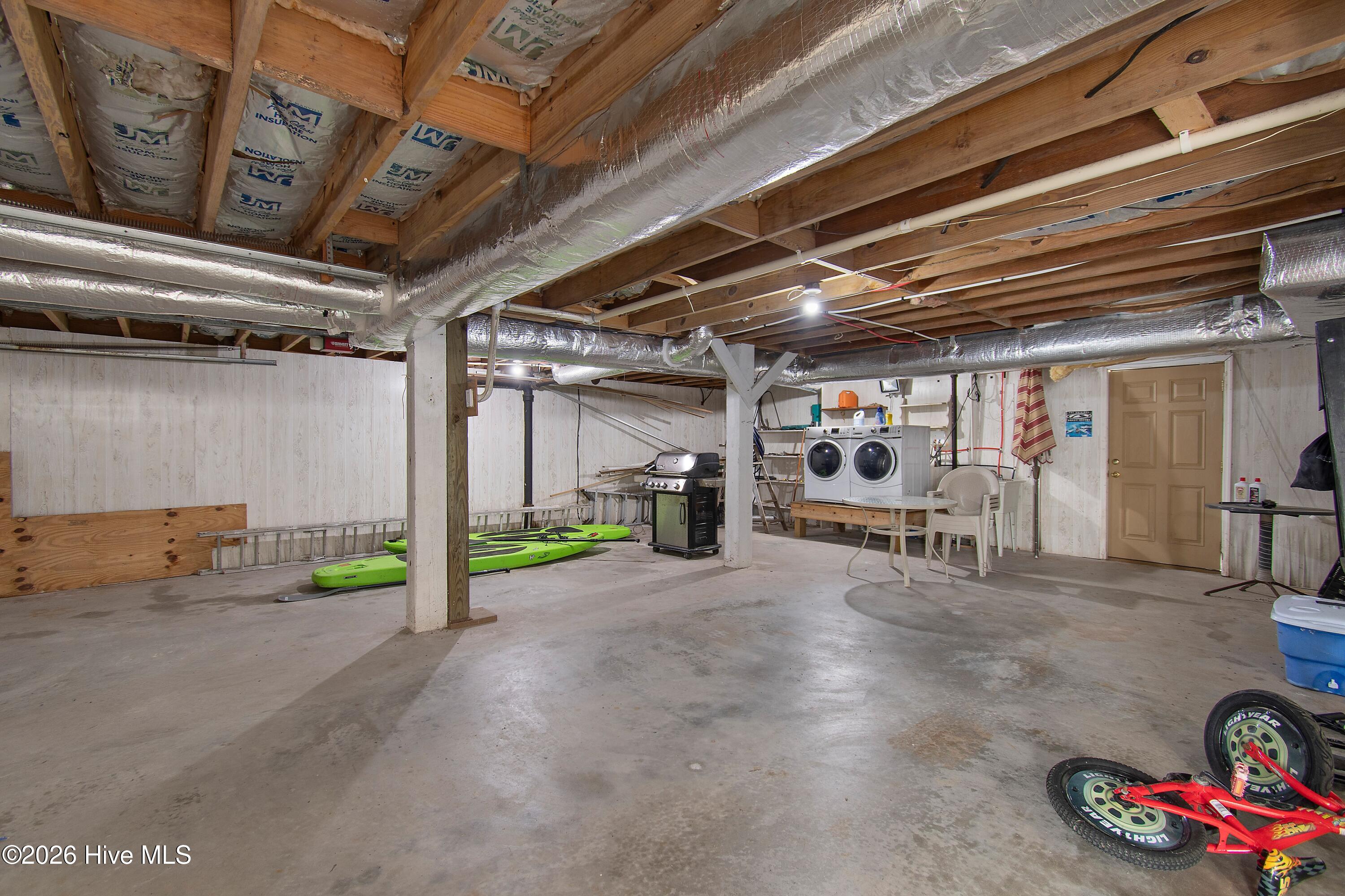 100561675 | Photo 39