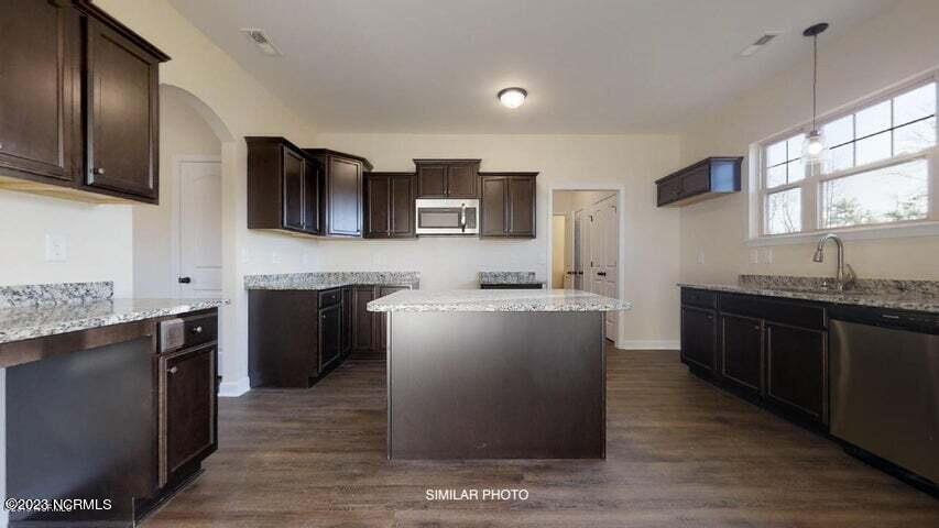 100559374 | Photo 13