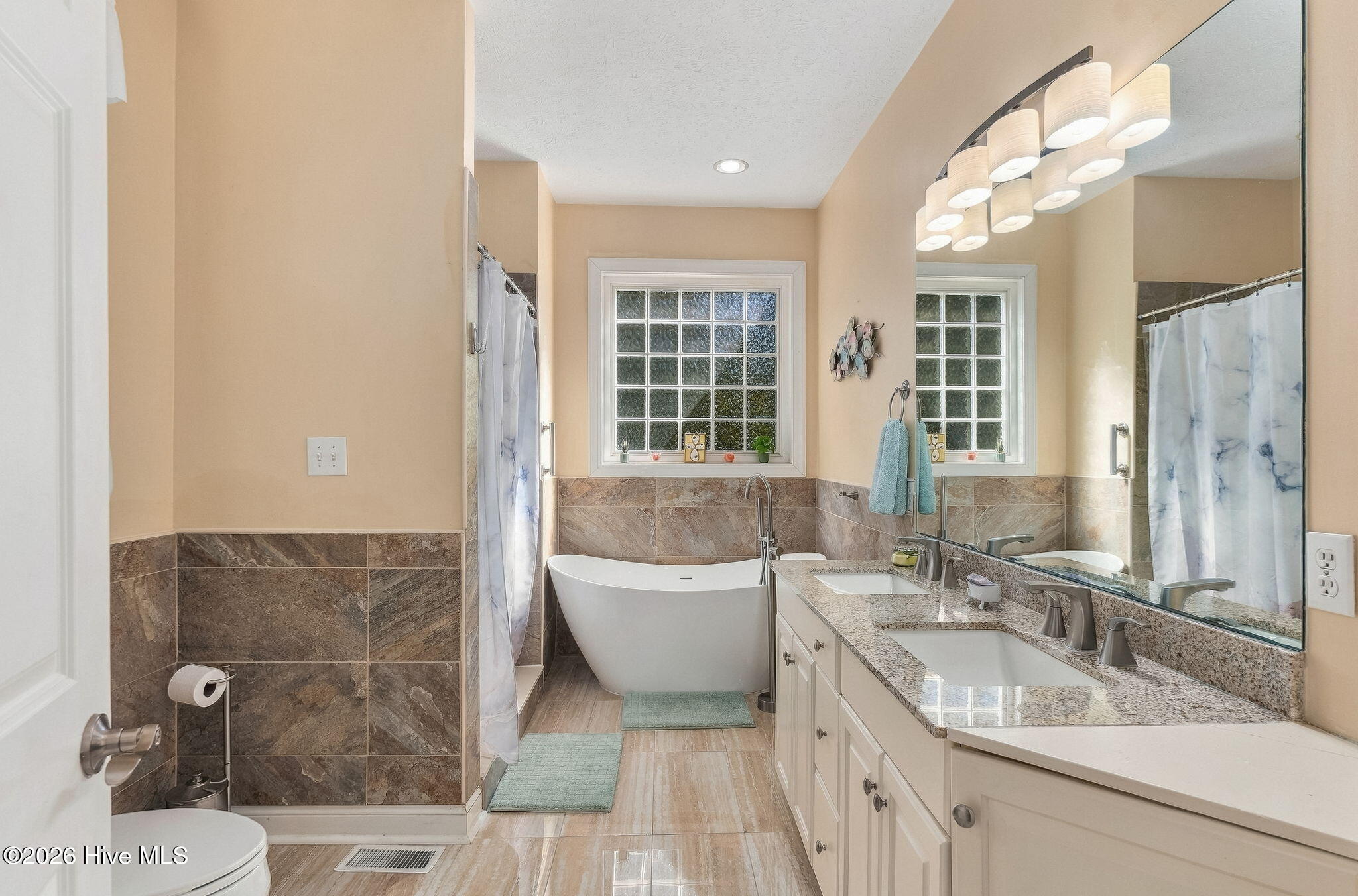 165 Cedar Lane,Newport