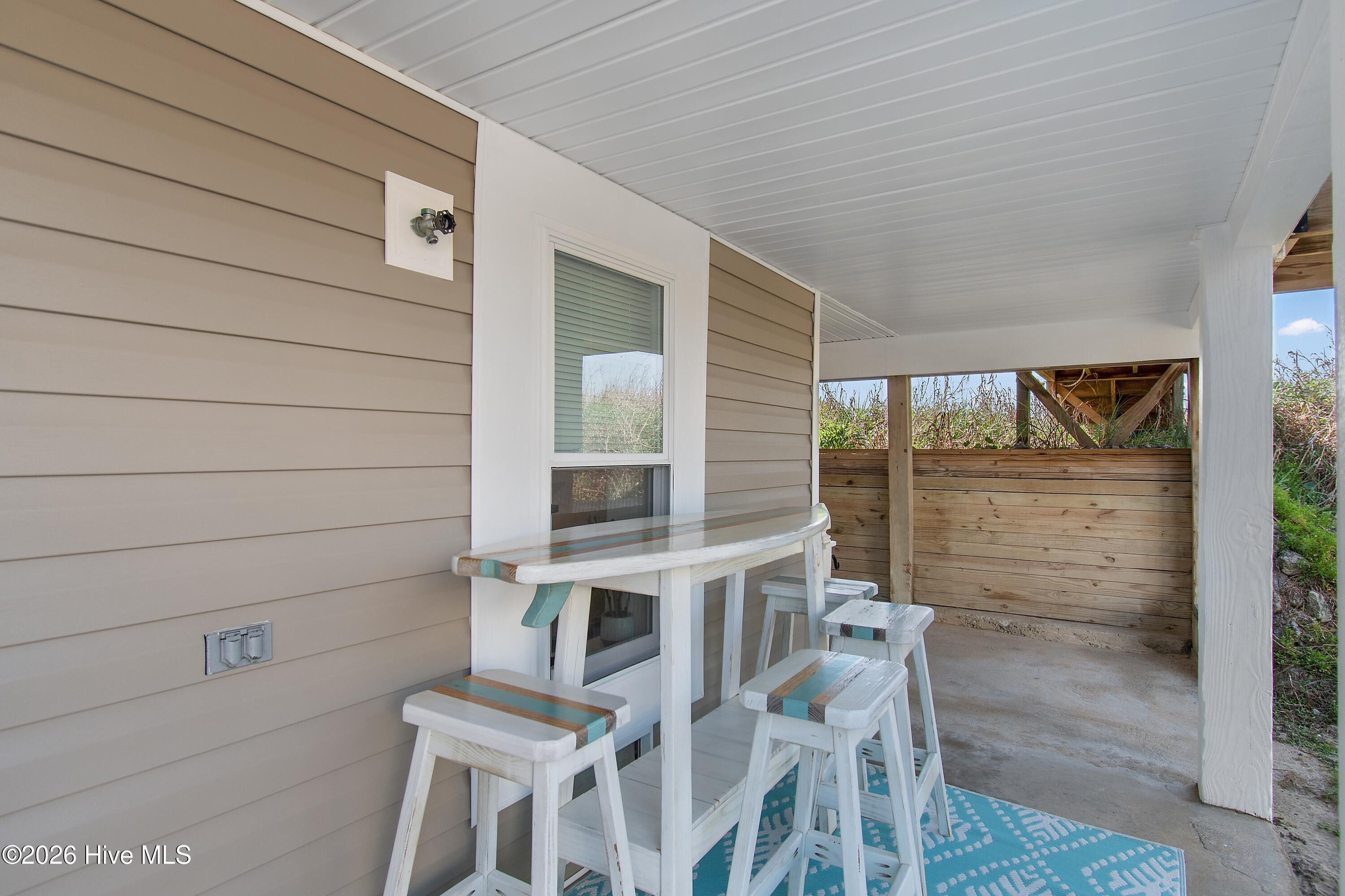 100567968 | Photo 15