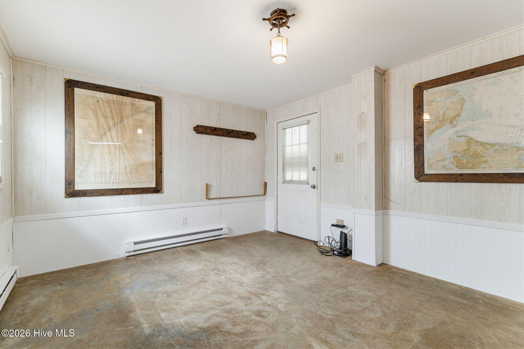 100565875 | Photo 44