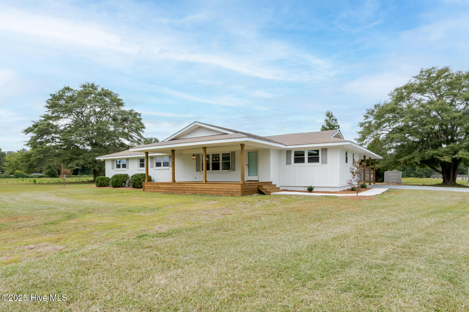 Homes for sale in Elizabethtown, NC | 3010 Peanut Plant Rd, Elizabethtown, NC 28337 | MLS# 100540979