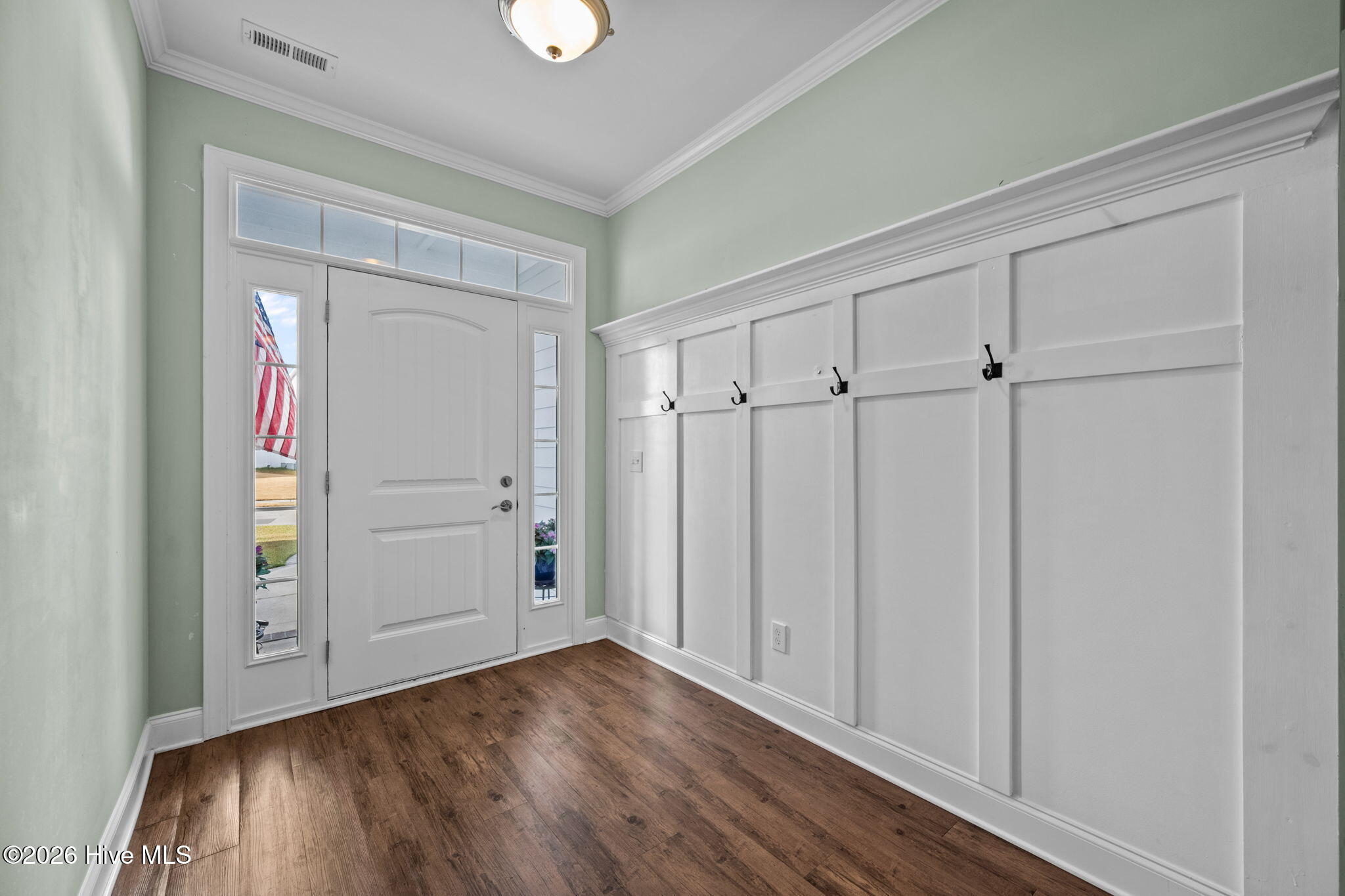 100557618 | Photo 10