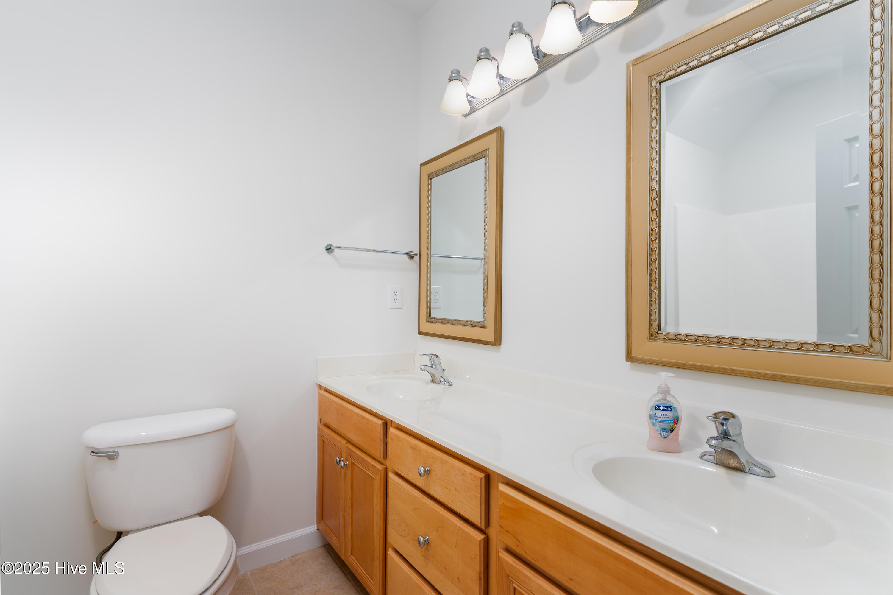 100497692 | Photo 30