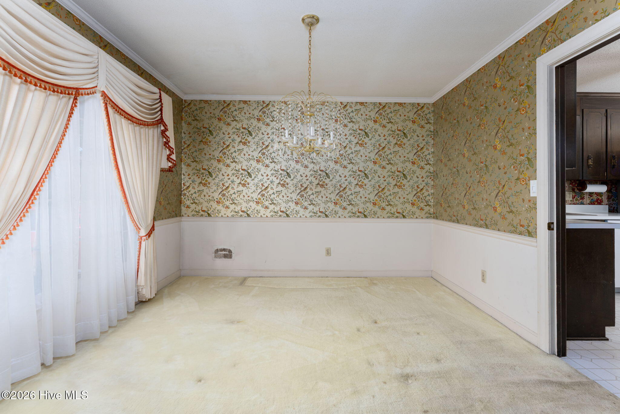 100566368 | Photo 30