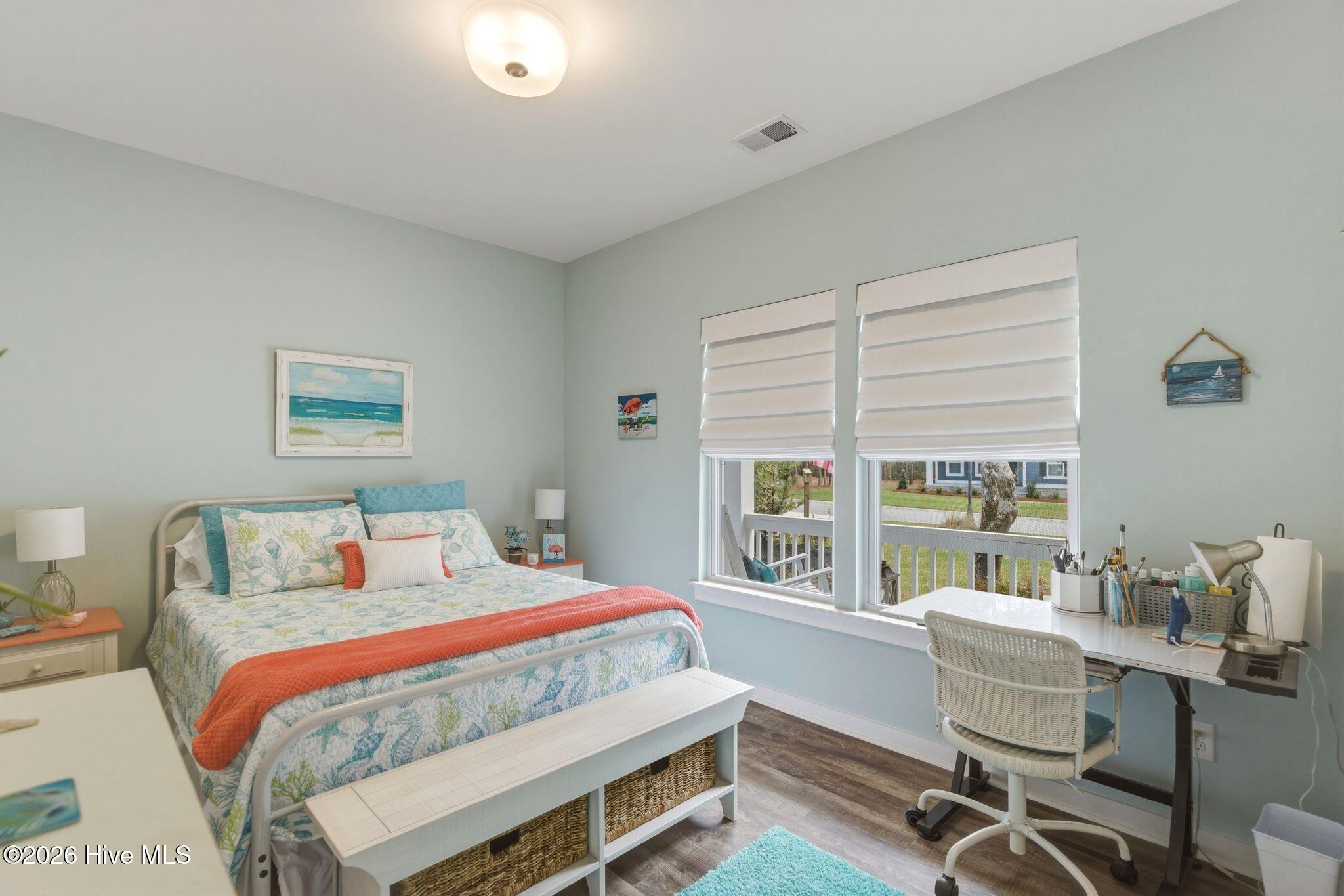 100560702 | Photo 55