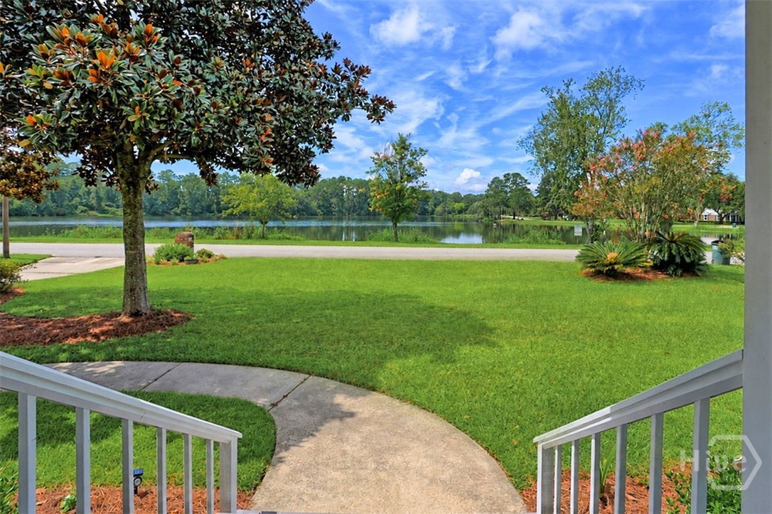 221 Lakeshore Drive
