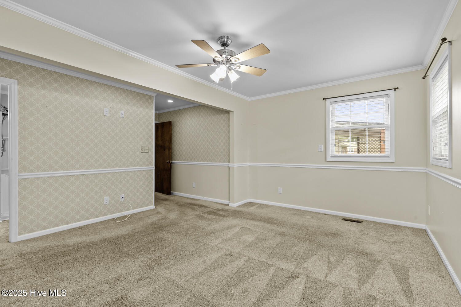 100530678 | Photo 27