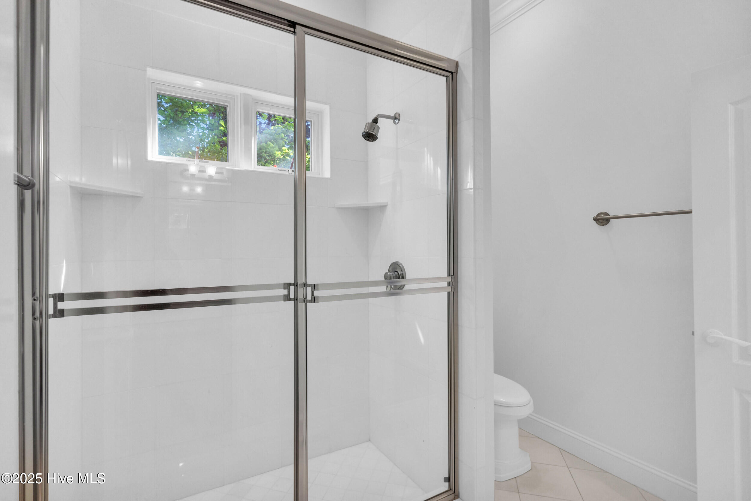 100505592 | Photo 40