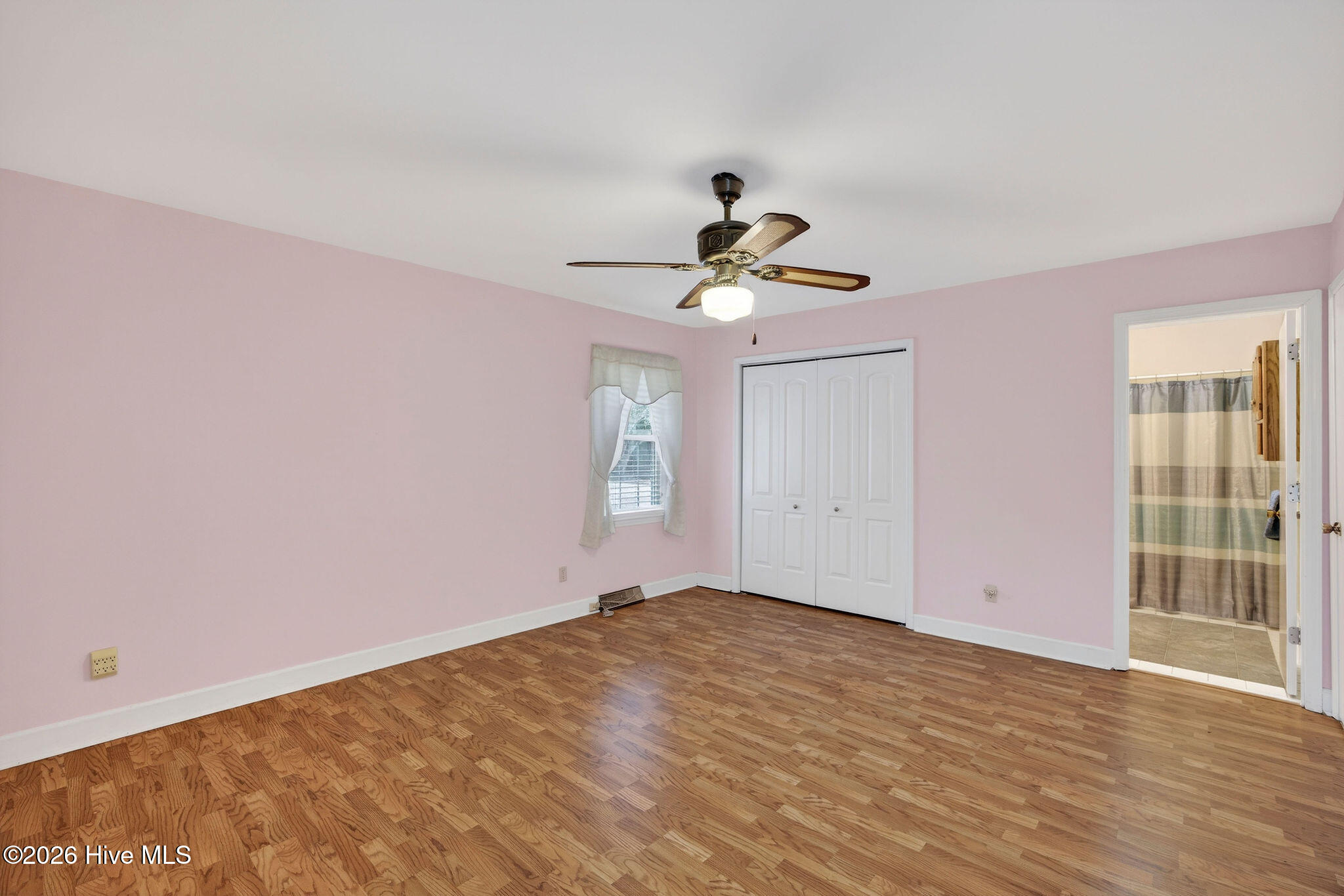 100556138 | Photo 37