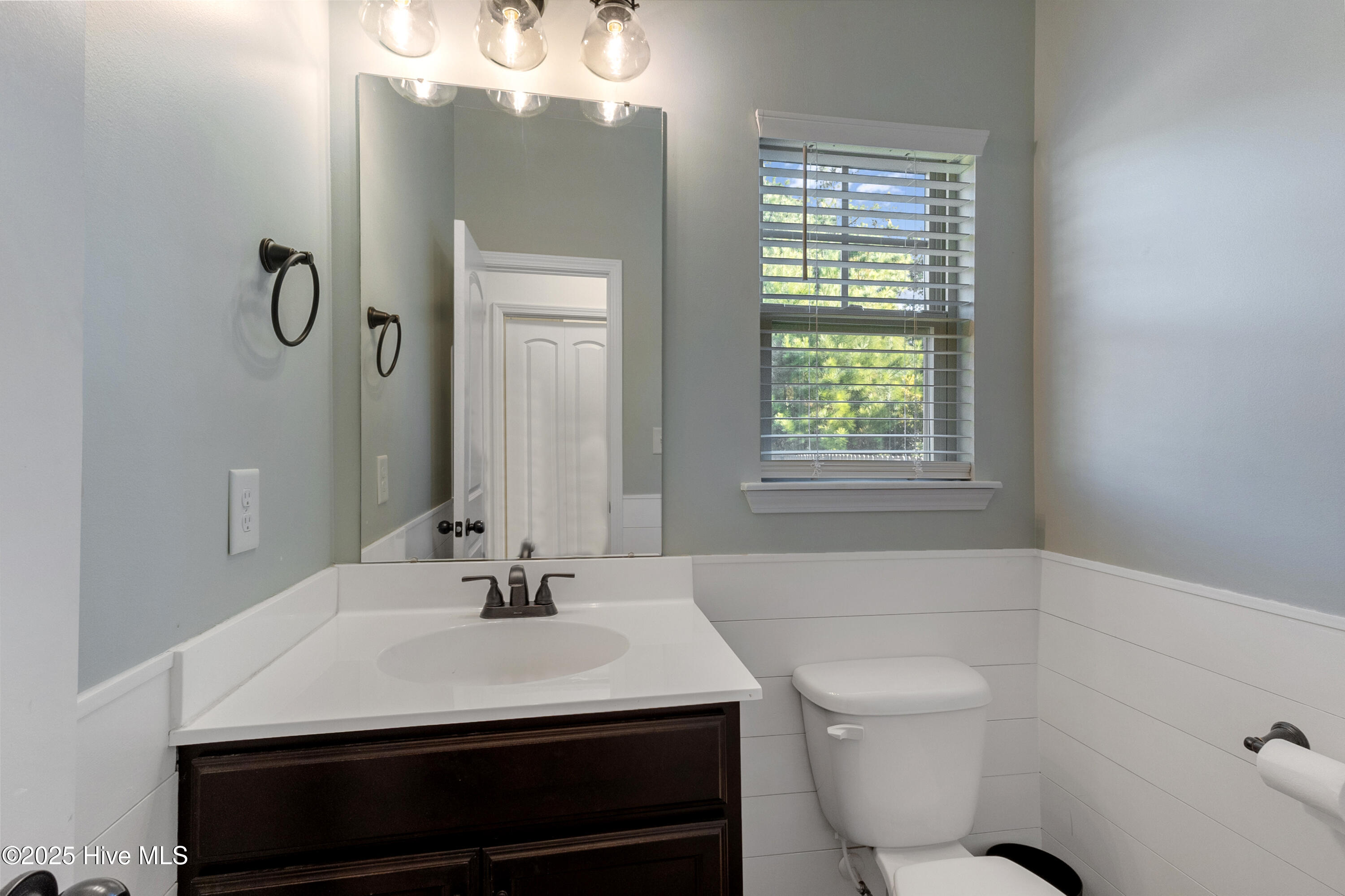 100569924 | Photo 24