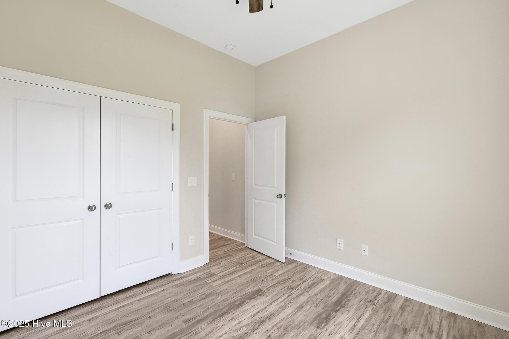 100482648 | Photo 21