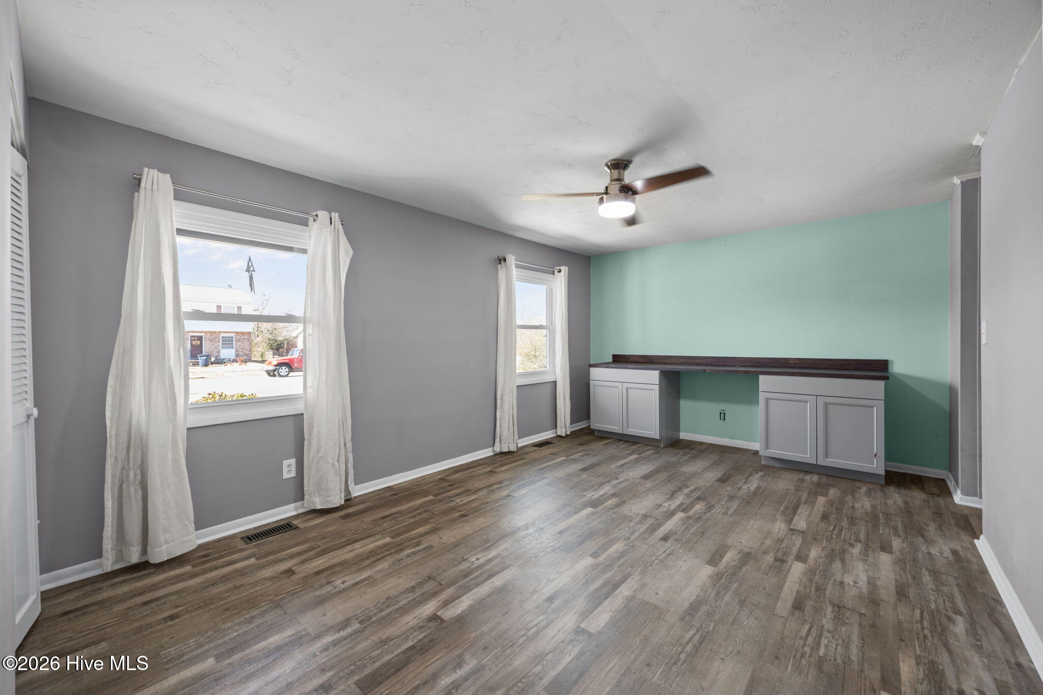 100553623 | Photo 11