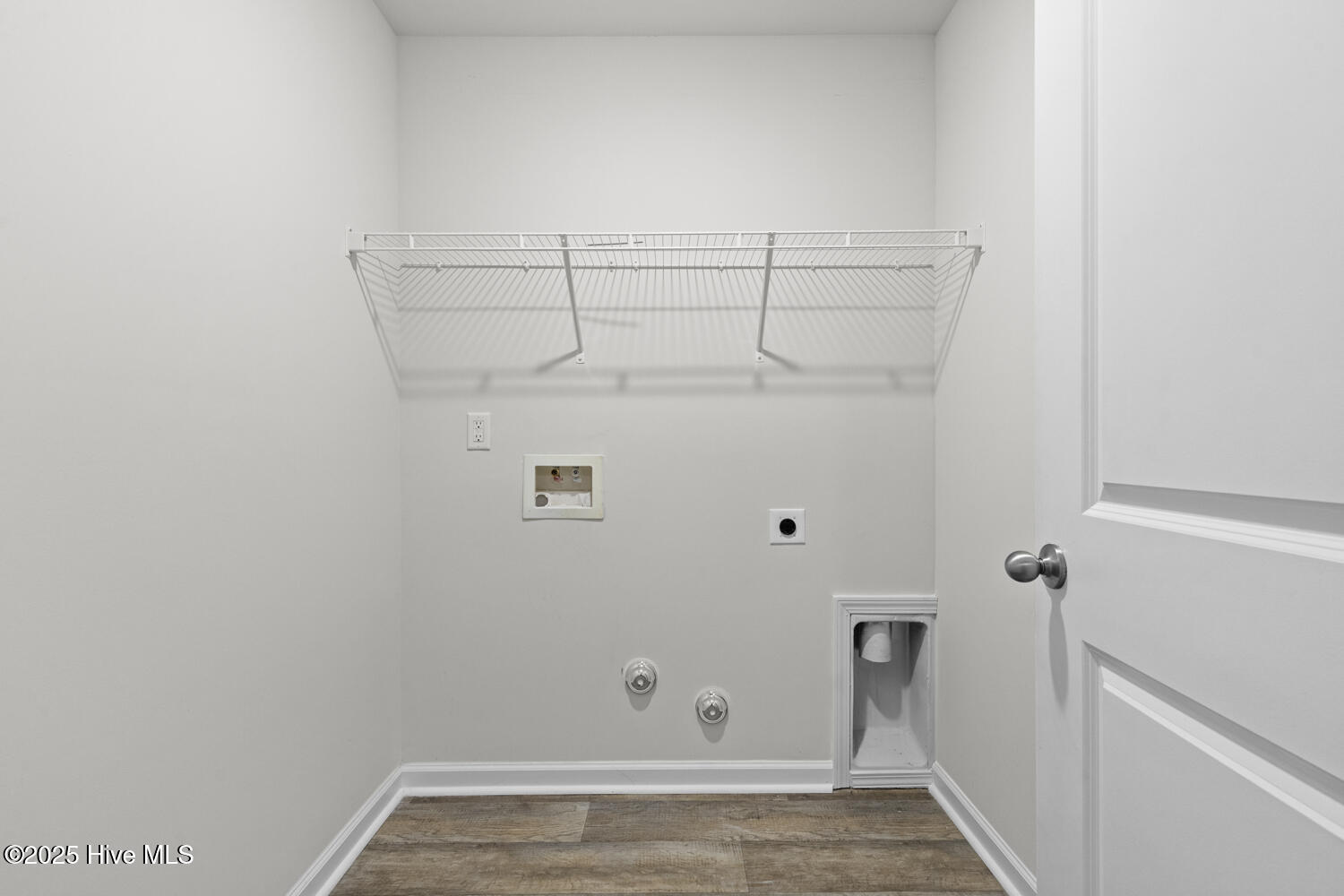 100527652 | Photo 24