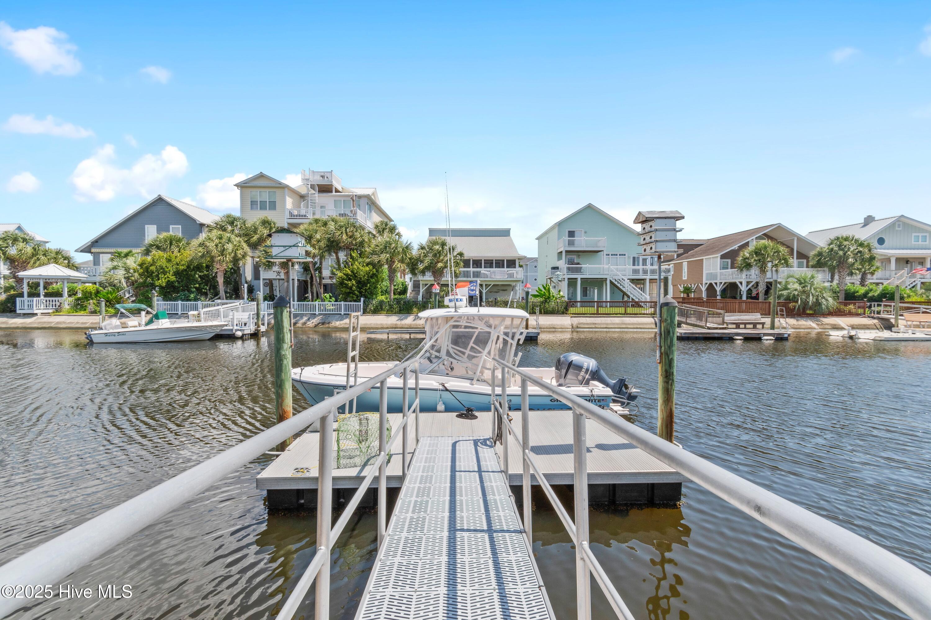 100527373 | Photo 52