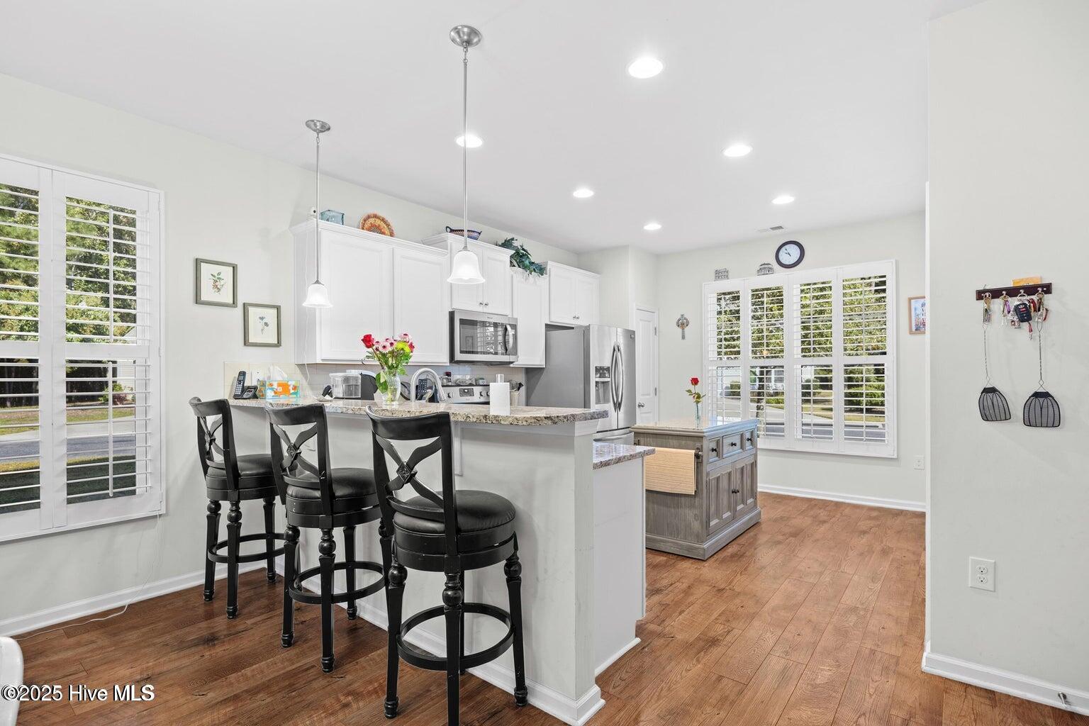 100531183 | Photo 11